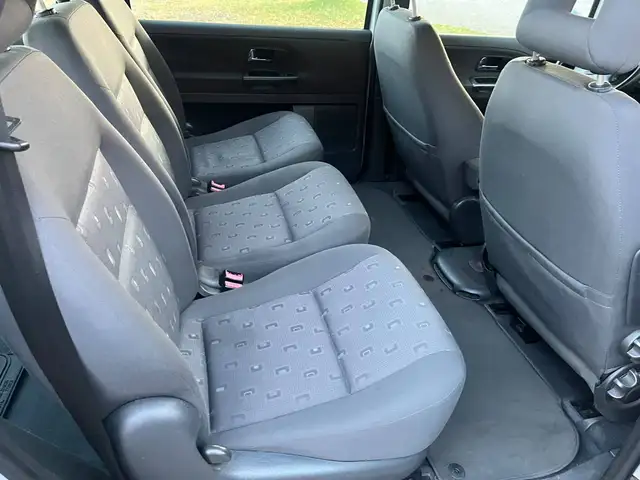 Volkswagen Sharan view 15