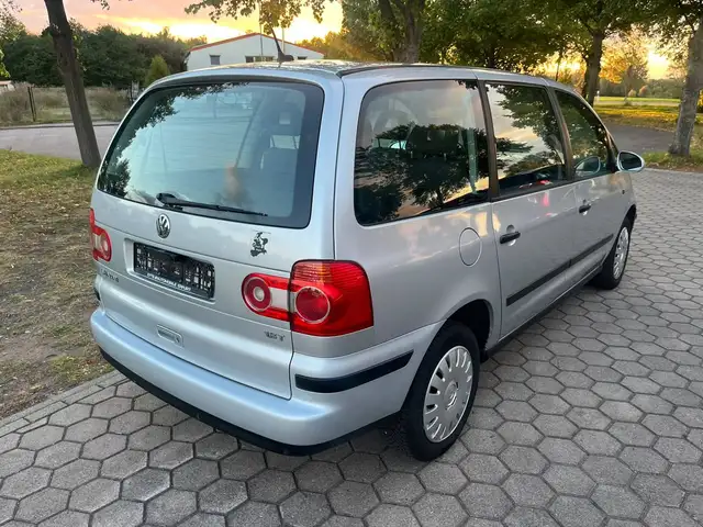 Volkswagen Sharan view 5