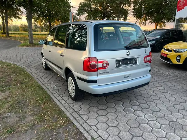 Volkswagen Sharan view 6