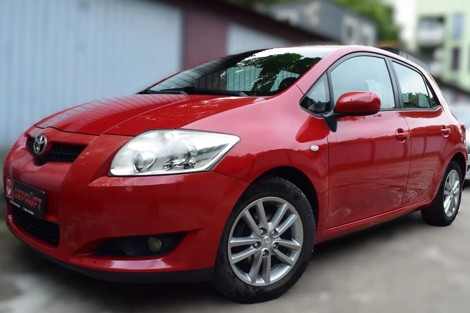 Toyota Auris Team 1.4 Ltr. - 71 kW 16V KAT,Klima.Alu Красный - 1