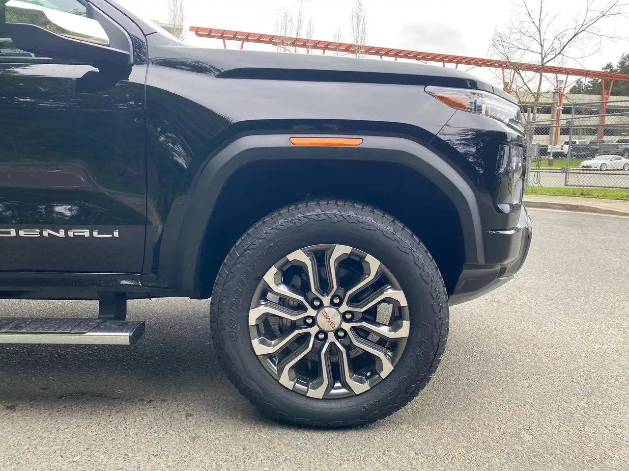 GMC Canyon снимка GMC Canyon