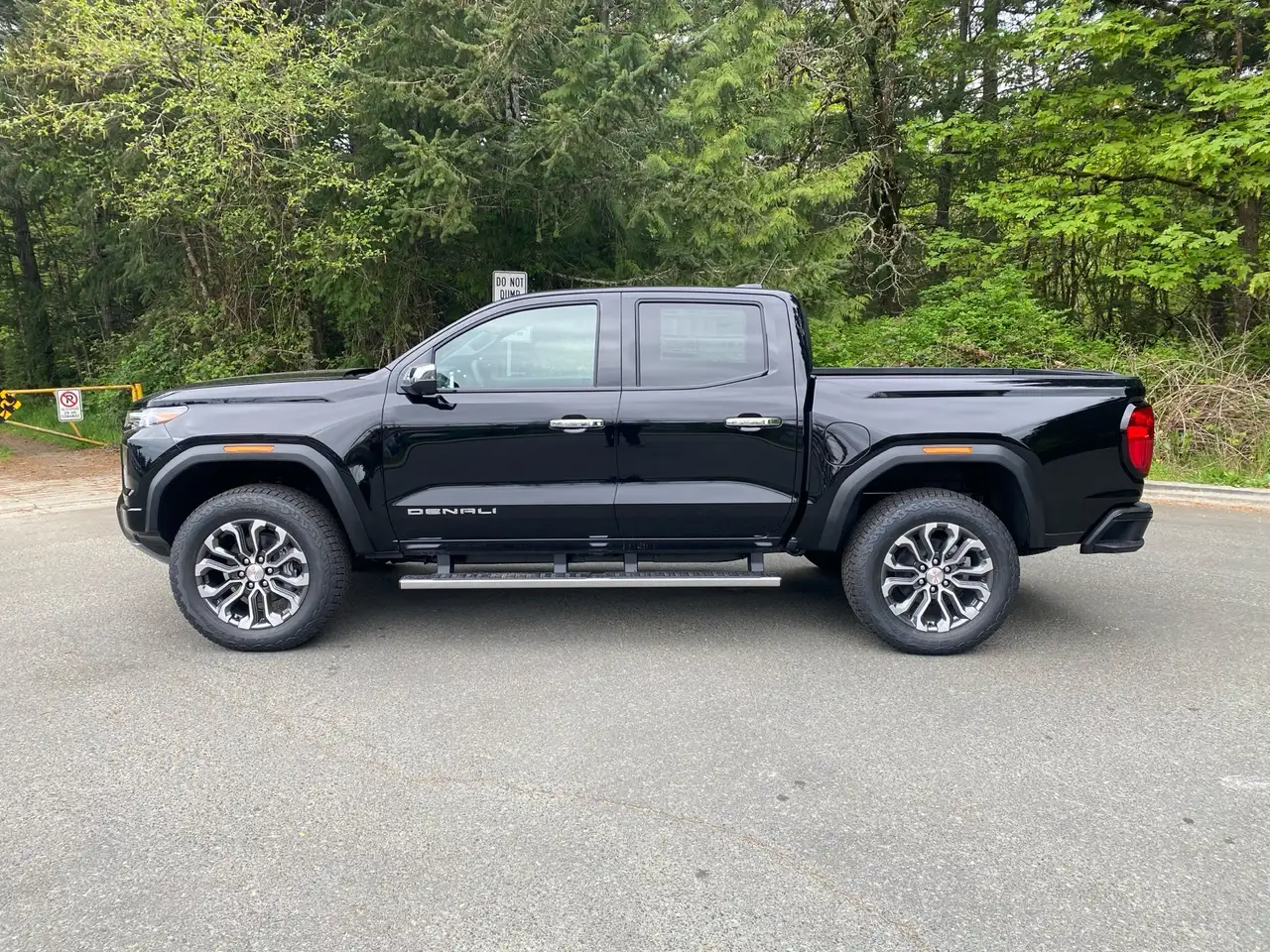 GMC Canyon снимка GMC Canyon