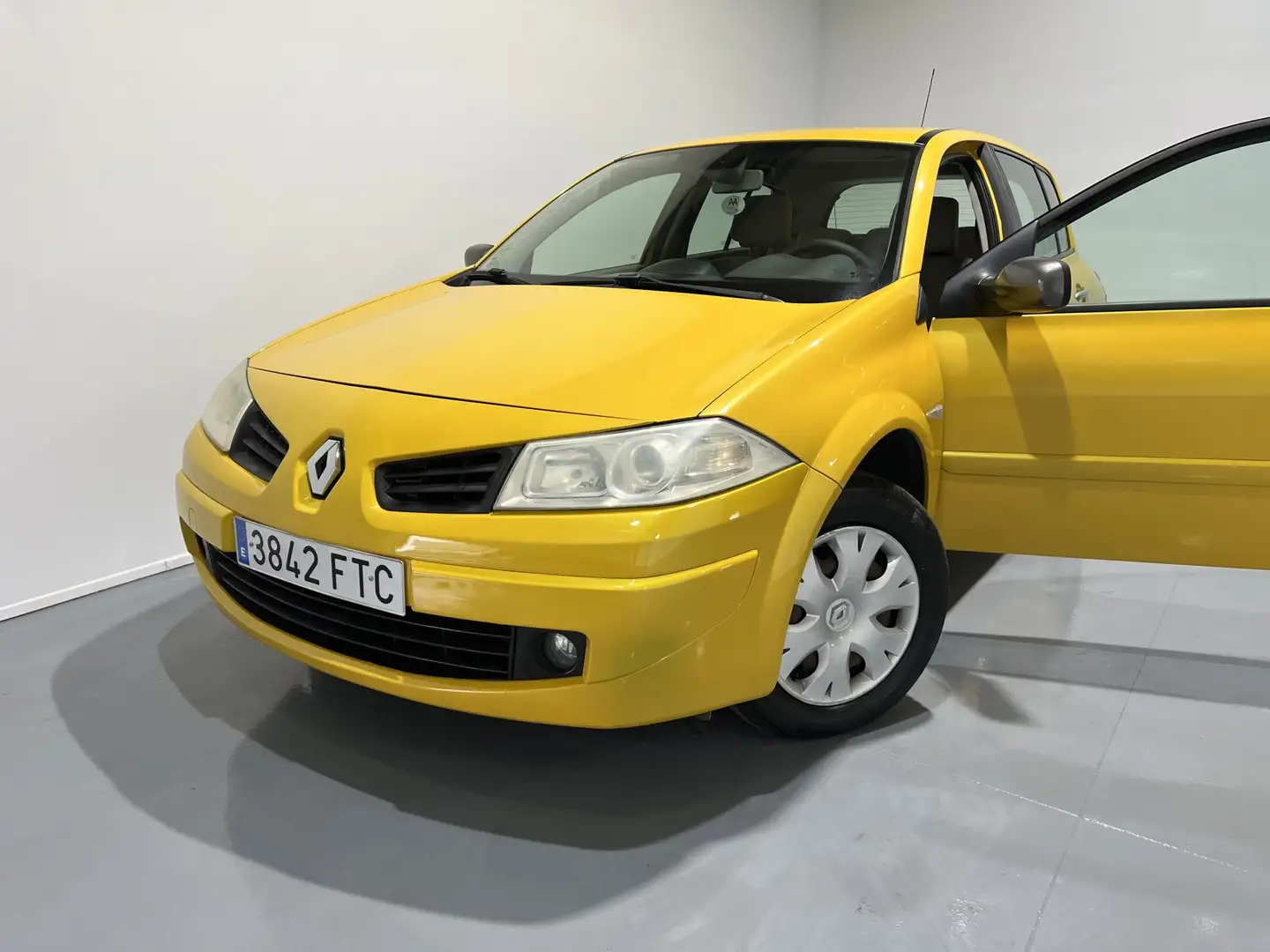 Renault Megane 1.5dCi Confort Expression eco2 Giallo - 2