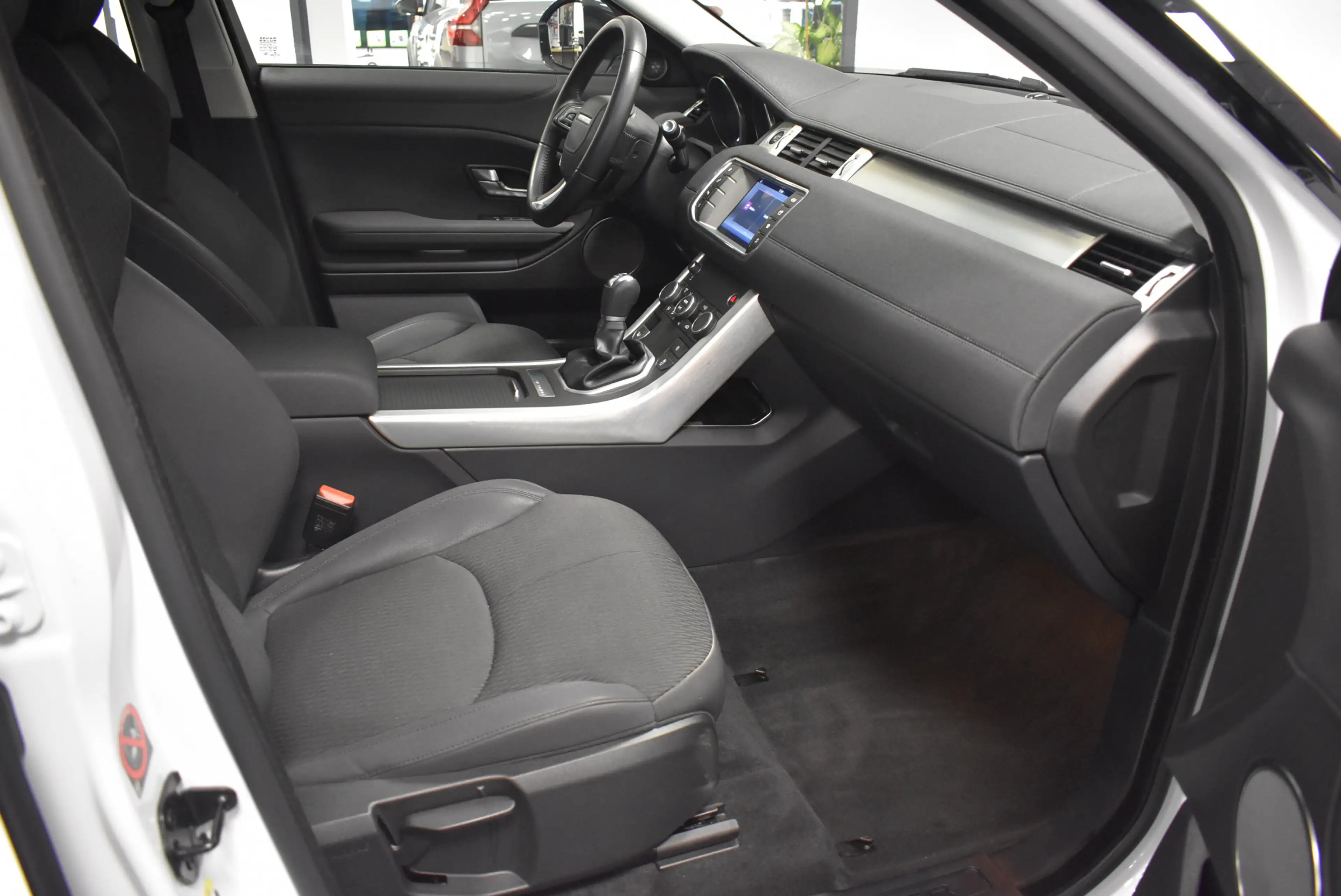 Land Rover Range Rover Evoque 2,0 D 2WD Pure Temp PDC 1Hand — photo 7