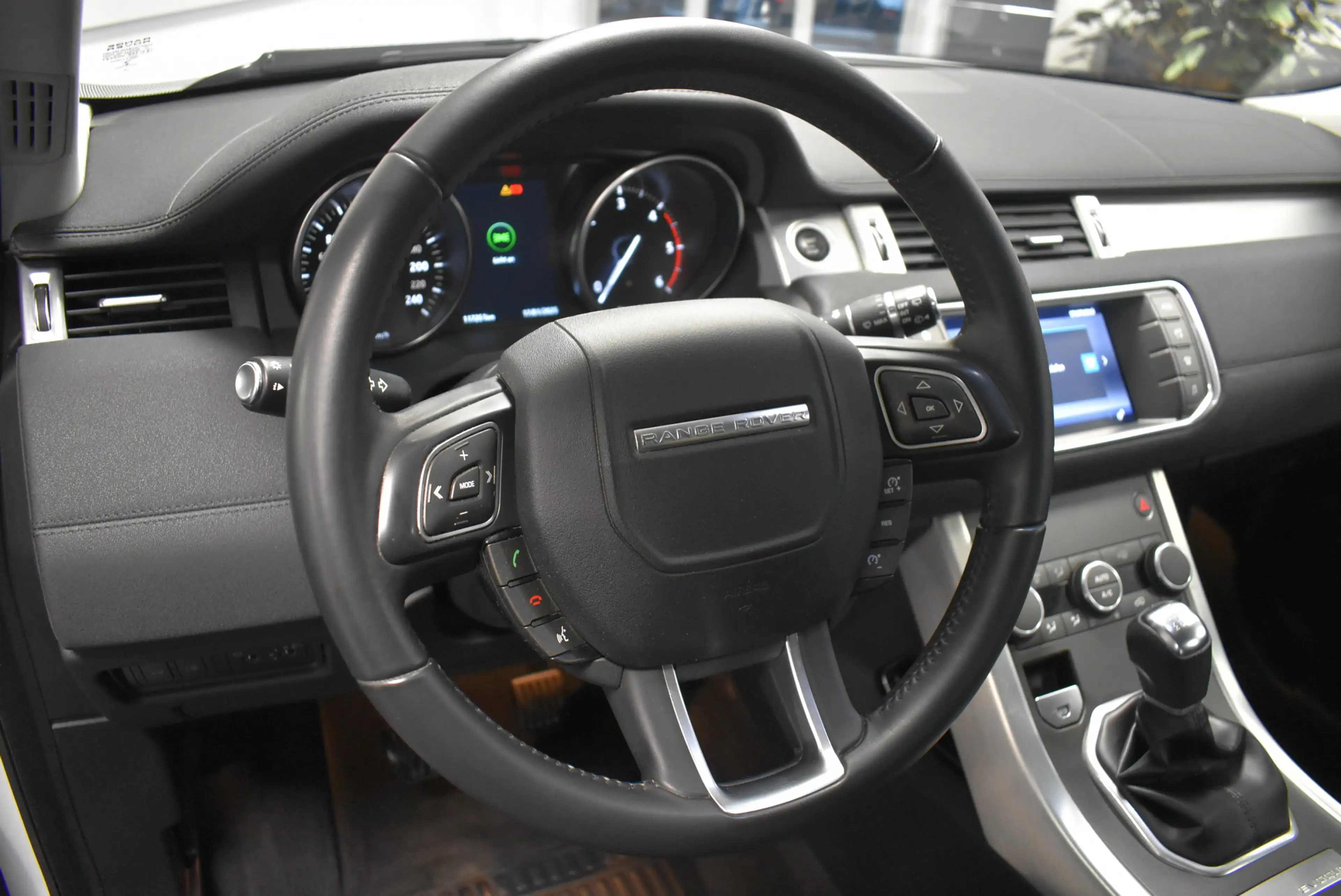 Land Rover Range Rover Evoque 2,0 D 2WD Pure Temp PDC 1Hand — photo 10