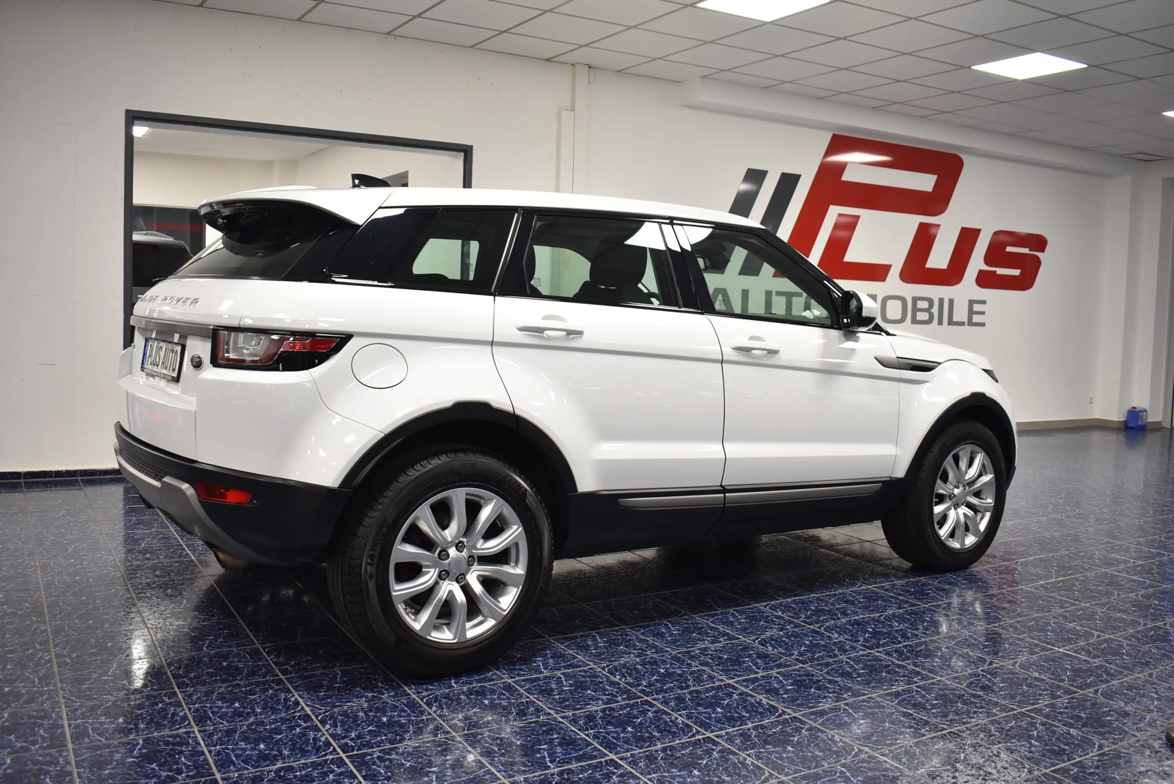 Land Rover Range Rover Evoque 2,0 D 2WD Pure Temp PDC 1Hand — photo 3