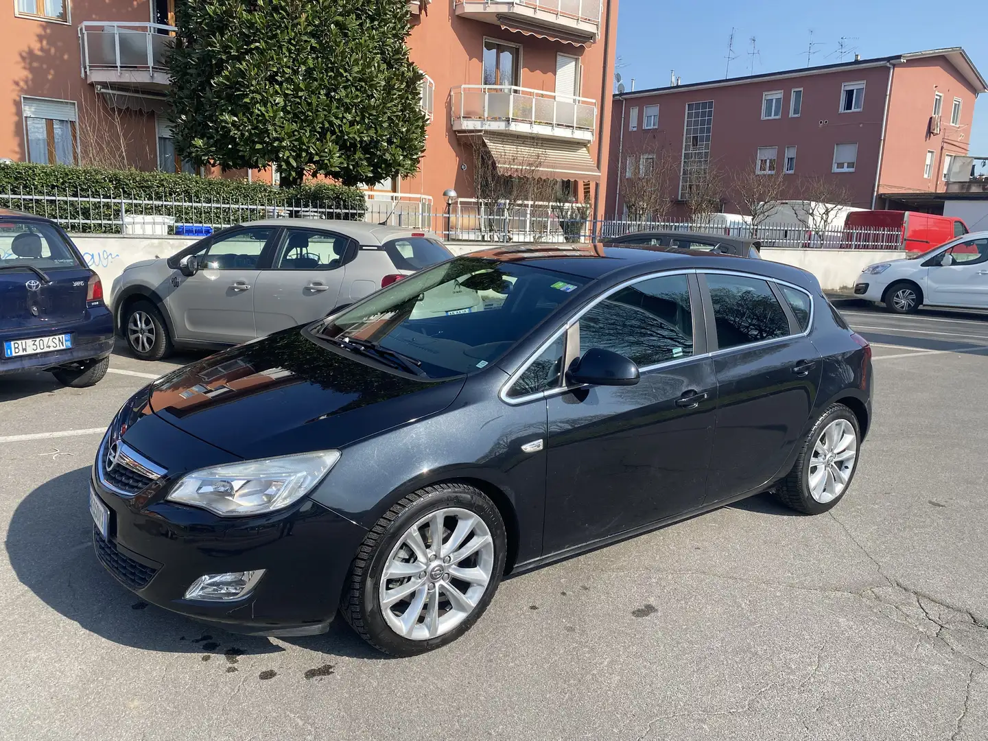 Opel Astra 5p 1.7 cdti Elective 125cv Nero - 1