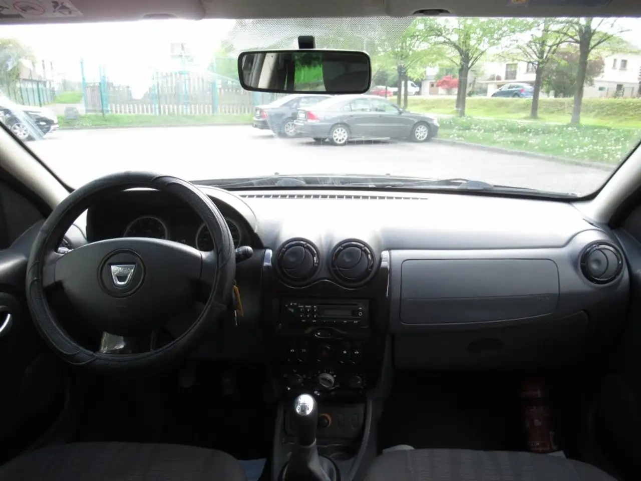 Dacia Duster — photo 11
