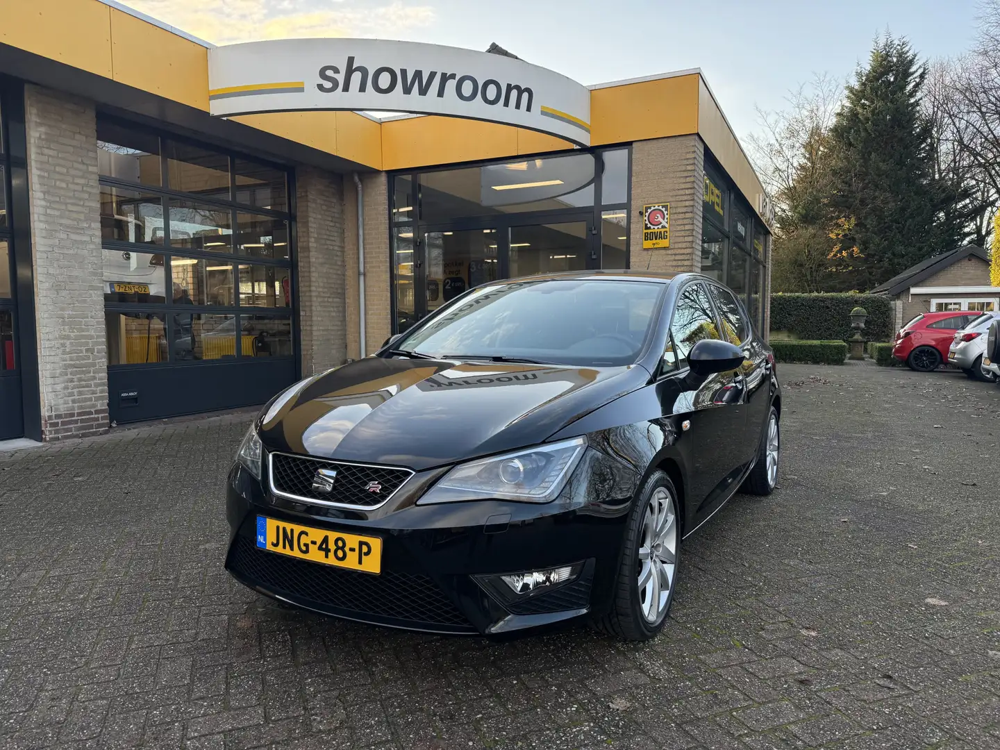SEAT Ibiza 1.4 EcoTSI FR 150PK Connect Climate Control Carpla Schwarz - 1