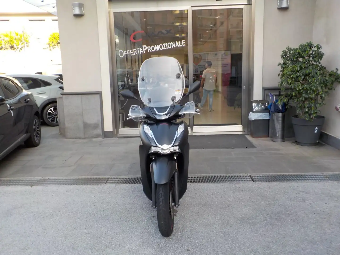 Honda SH 350i Anno 2023 Czarny - 1