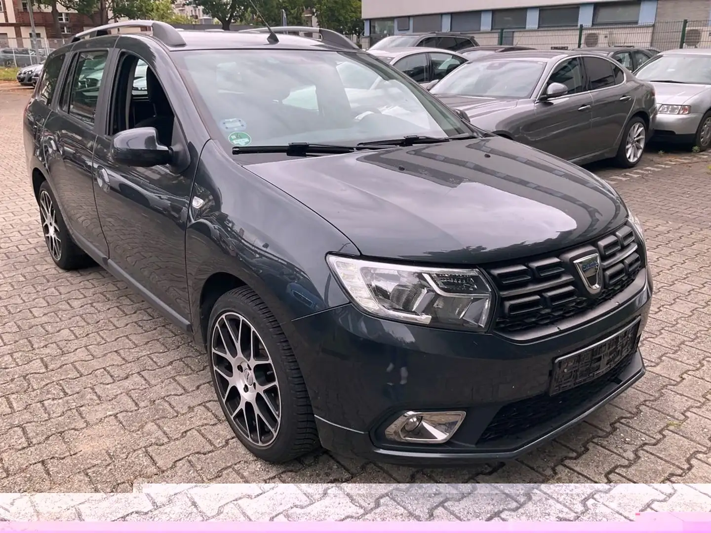 Dacia Logan Basis - 1