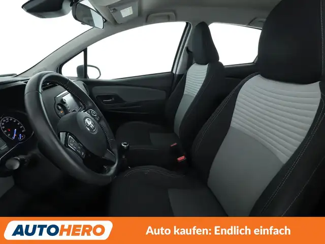 Toyota Yaris view 10