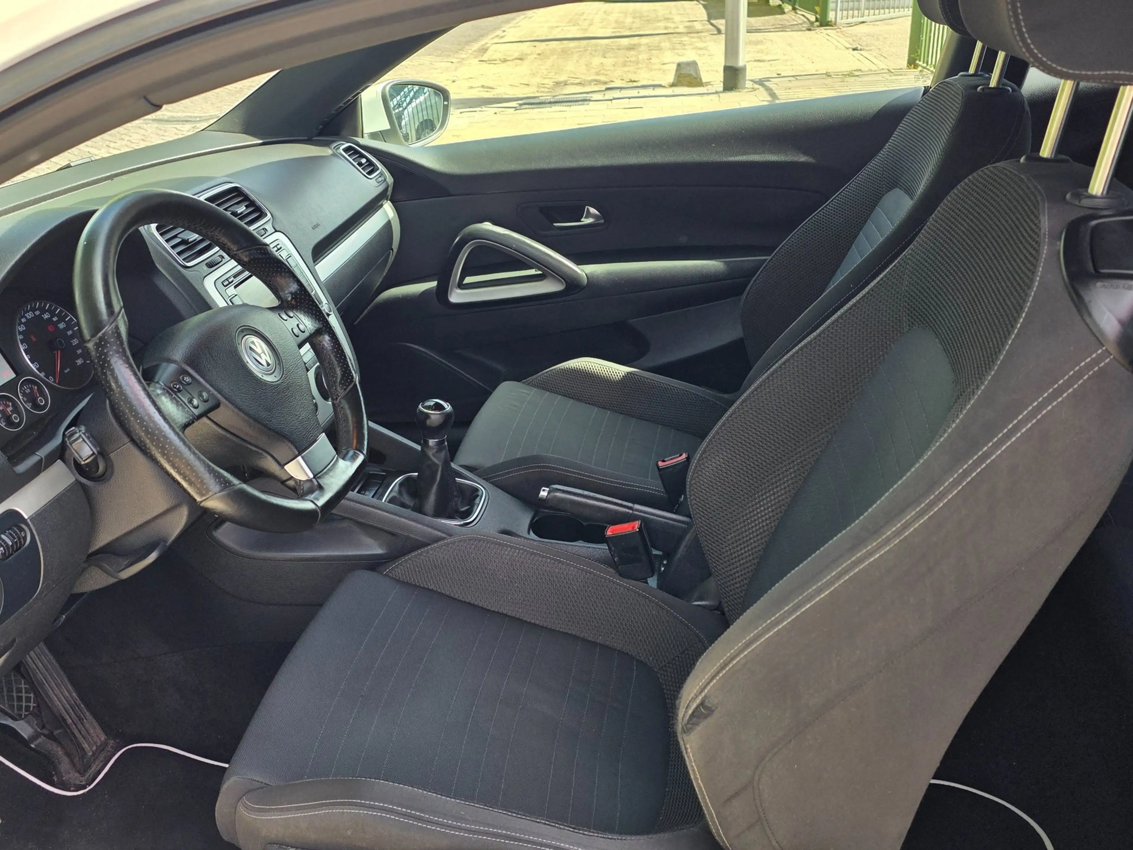 Volkswagen Scirocco 2.0 TSI Zeer netjes 200pk airco cruis control crui — photo 16