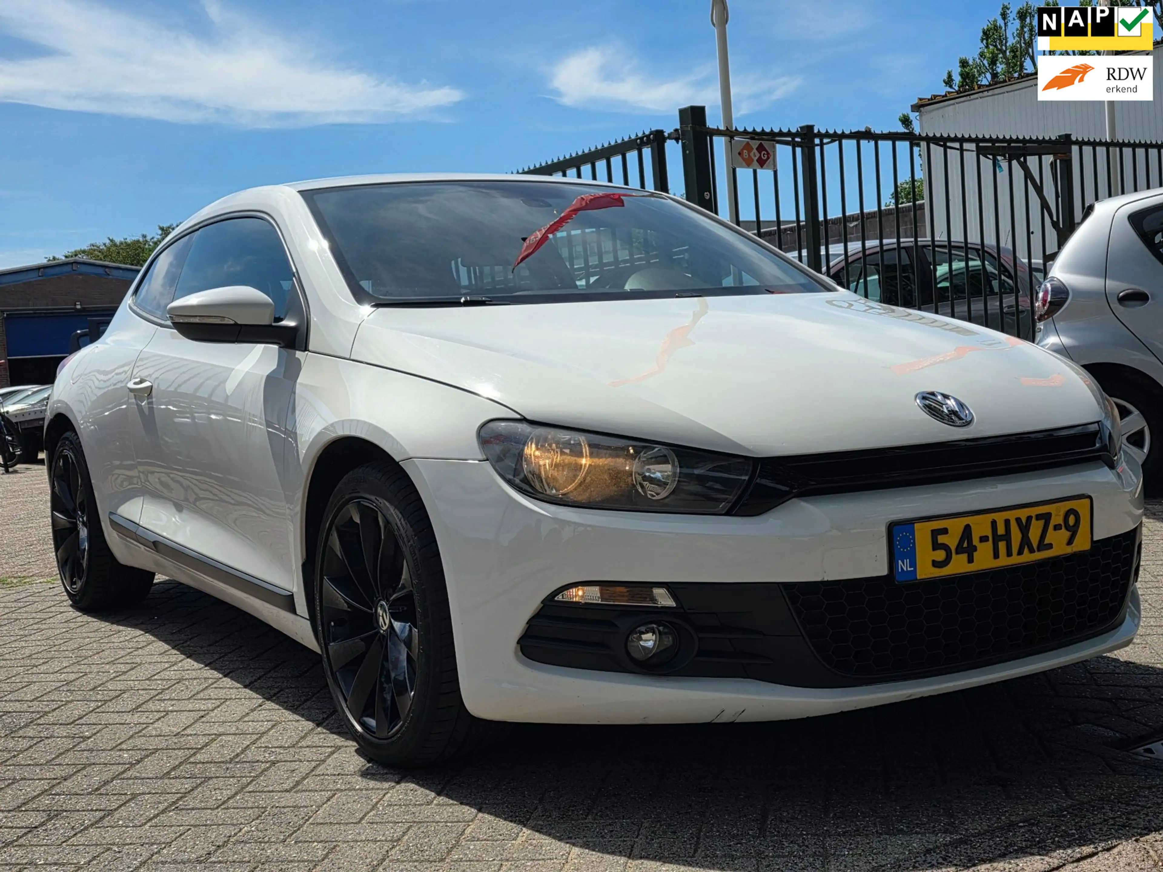 Volkswagen Scirocco 2.0 TSI Zeer netjes 200pk airco cruis control crui
