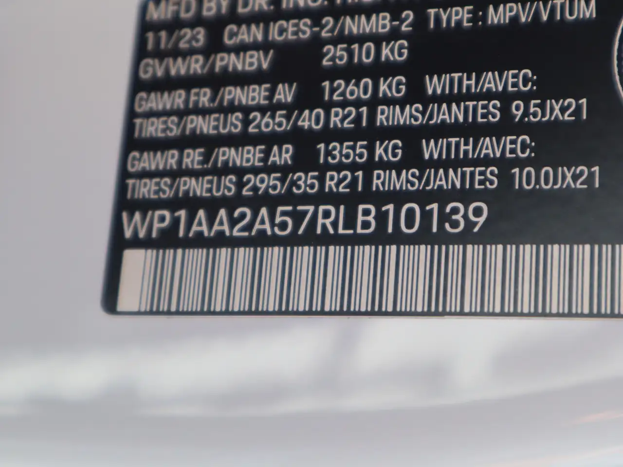 Porsche Macan photo Porsche Macan