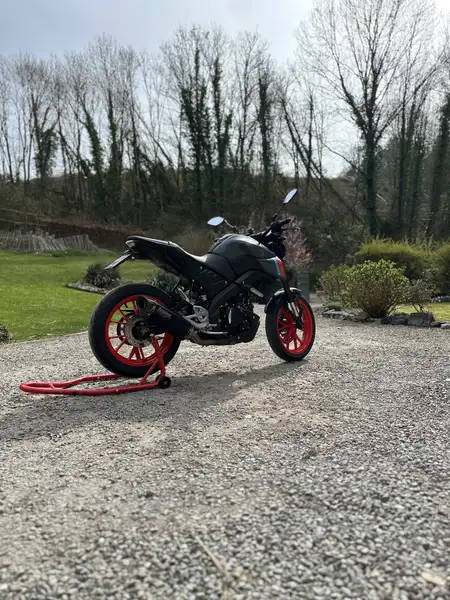 Yamaha MT-125 - foto 2