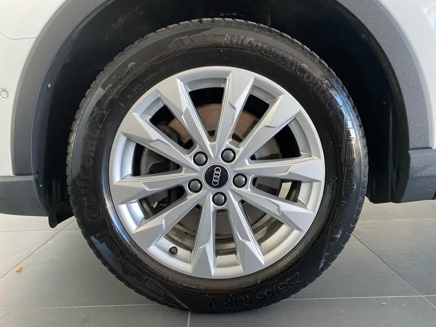 Audi Q3 45 TFSI e PHEV BUSINESS+AHK+ACC+RFK+MATRIX+VC Weiß - 2