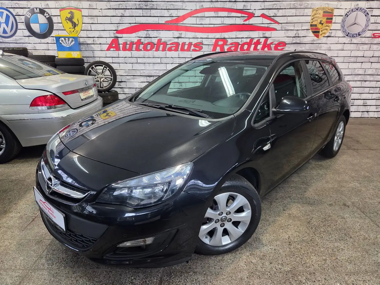 Opel Astra Sports Tourer Style *TOP Ausstattung* Noir - 1