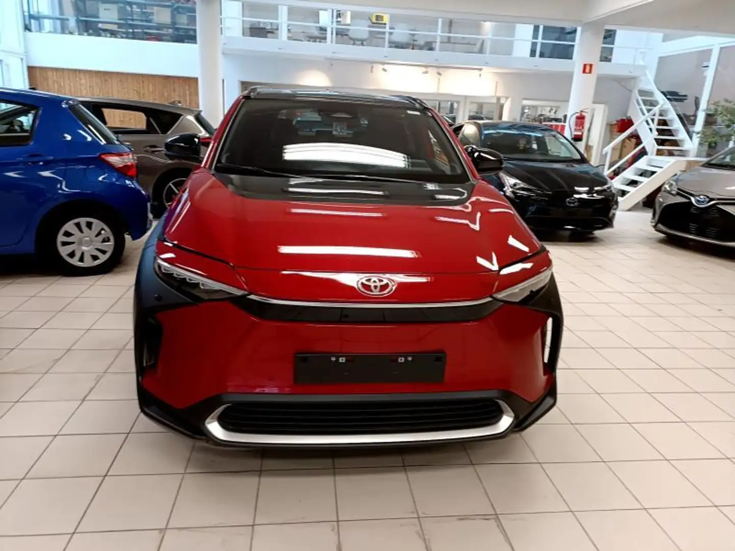 Toyota bZ4X Premium Rojo - 2