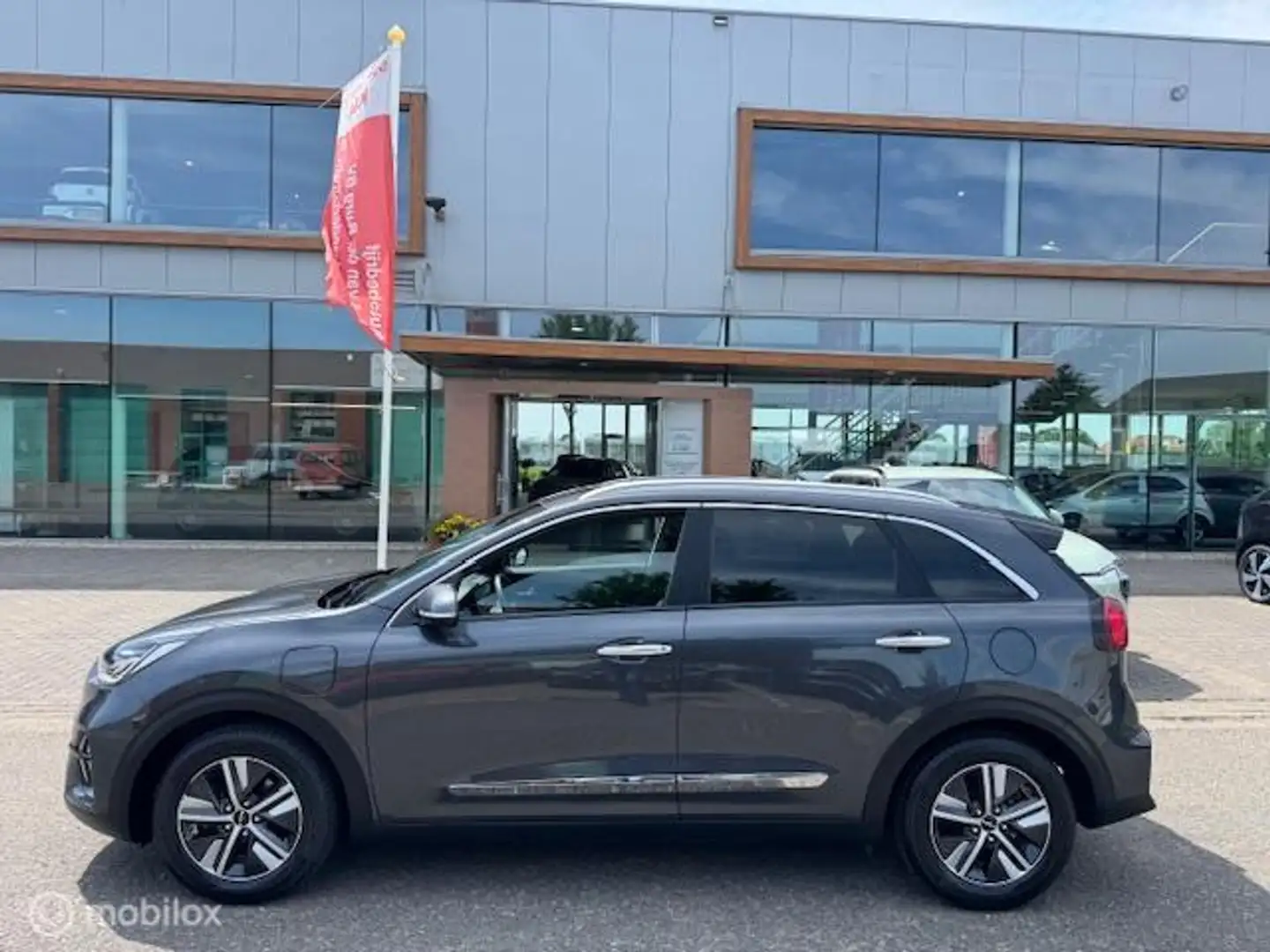 Kia Niro 1.6 GDi PHEV DynamicLine / Plug-inn Hybride / voll Grigio - 2
