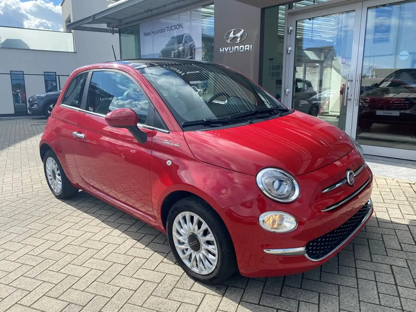 Fiat 500 1.0 benzine Hybrid DOLCEVITA Rouge - 1