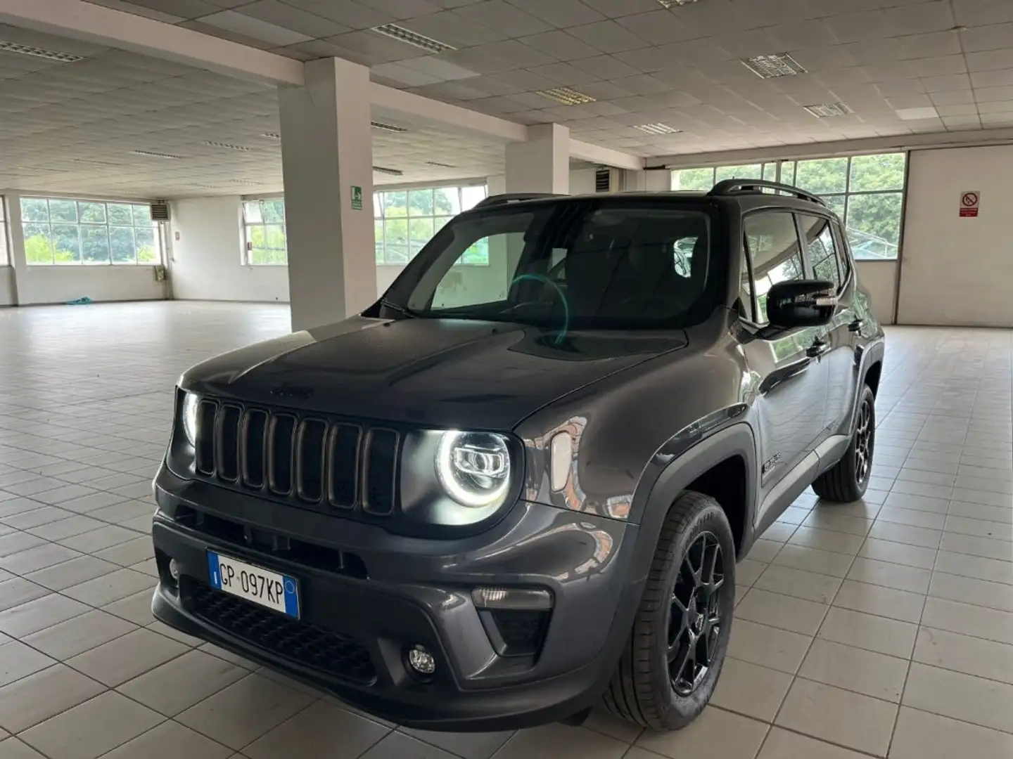 Jeep Renegade 1.3 t4 phev Limited 4xe at6 Grijs - 1