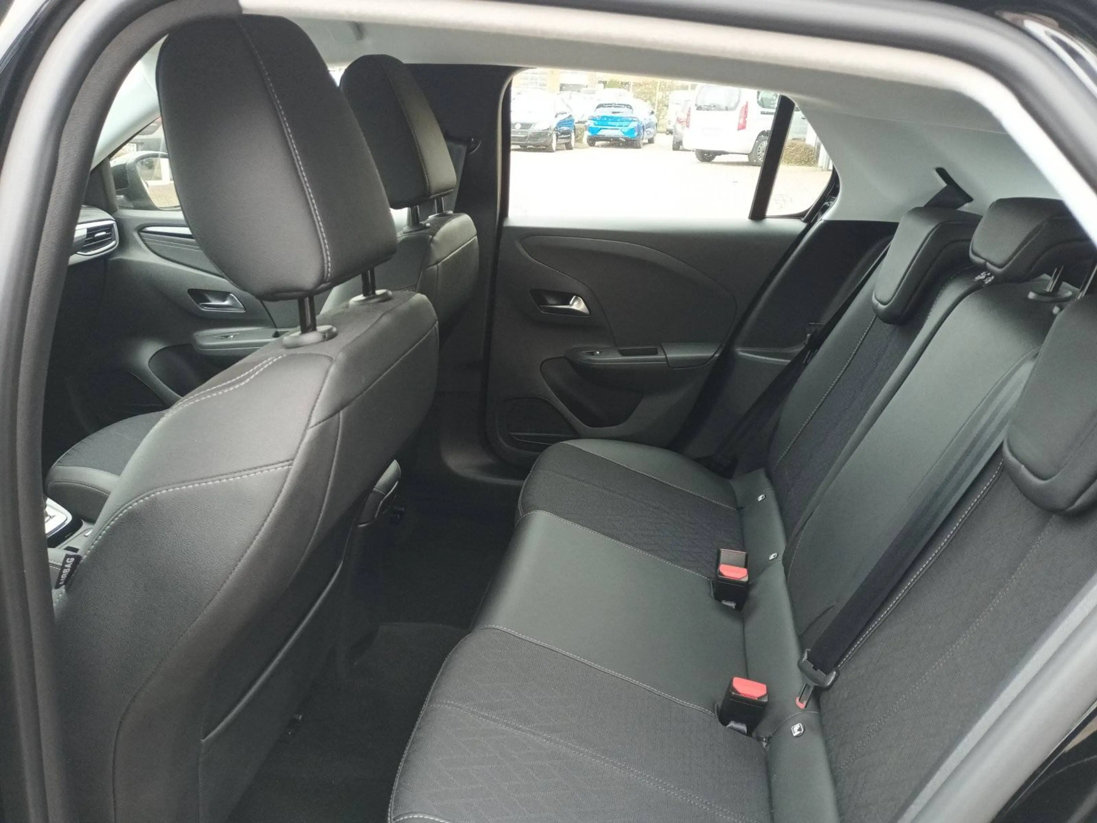 Opel Corsa-e e Elegance — photo 13