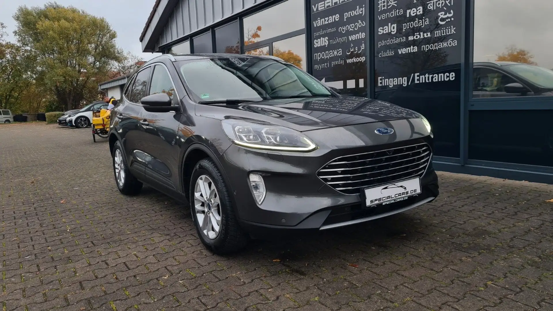 Ford Kuga Titanium X - ASSISTS - AHK - 360° Grau - 1