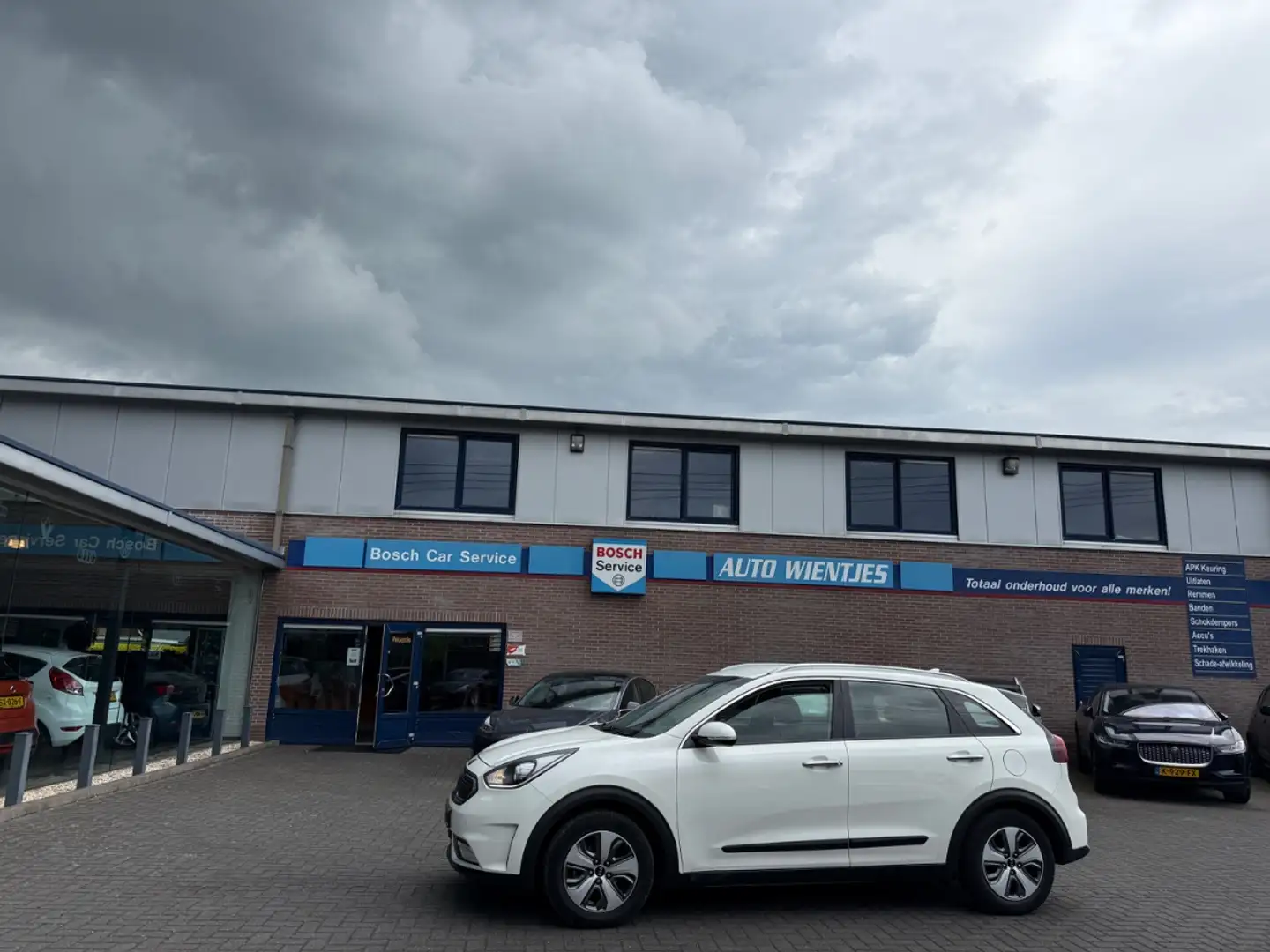 Kia Niro 1.6 GDi Hybrid Aut | DynamicLine | Navi Wit - 1