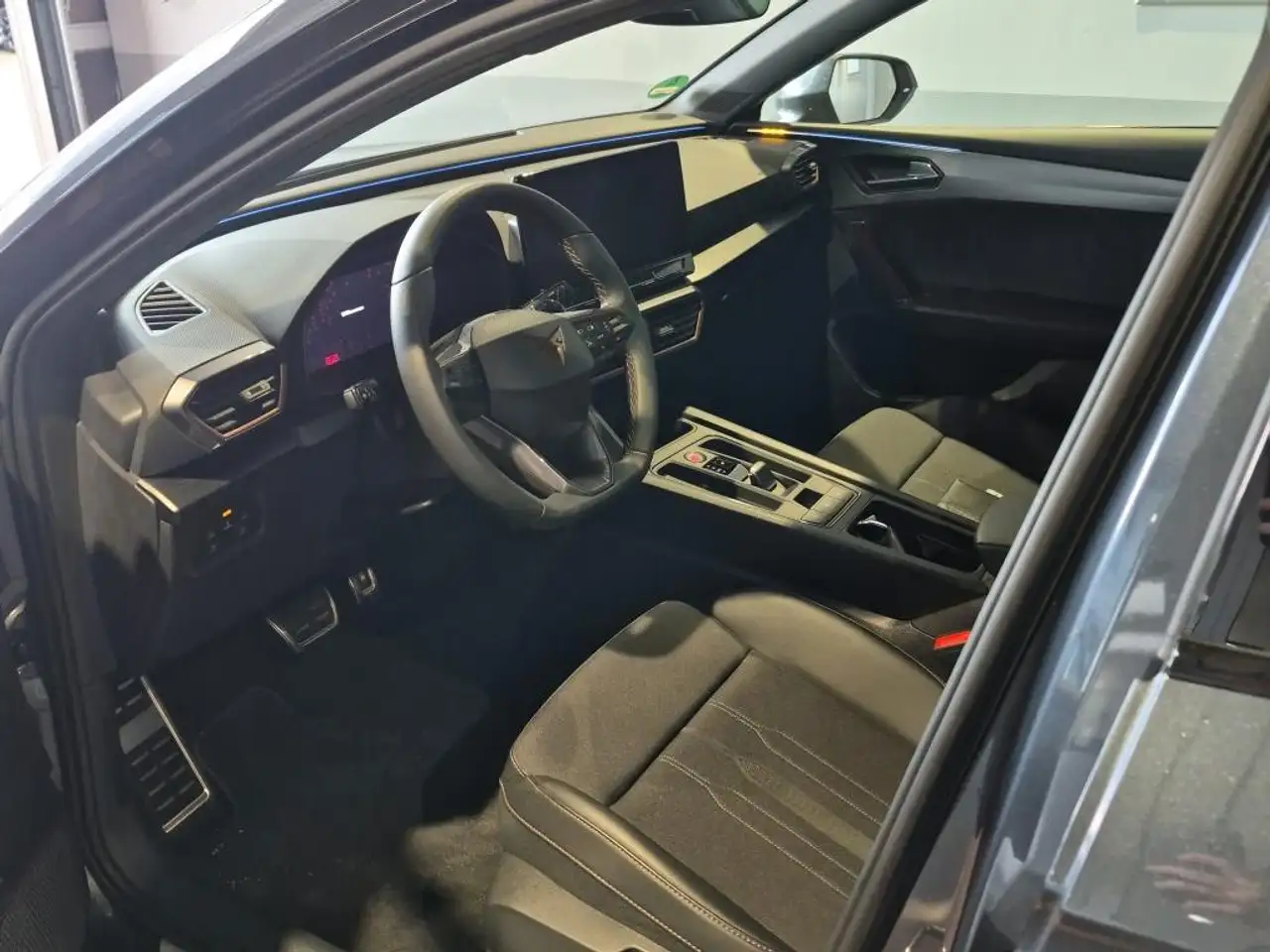 Cupra Leon 2.0 TSI VZ PDC DCC KAMERA NAVI ACC LED, миниатюра 7
