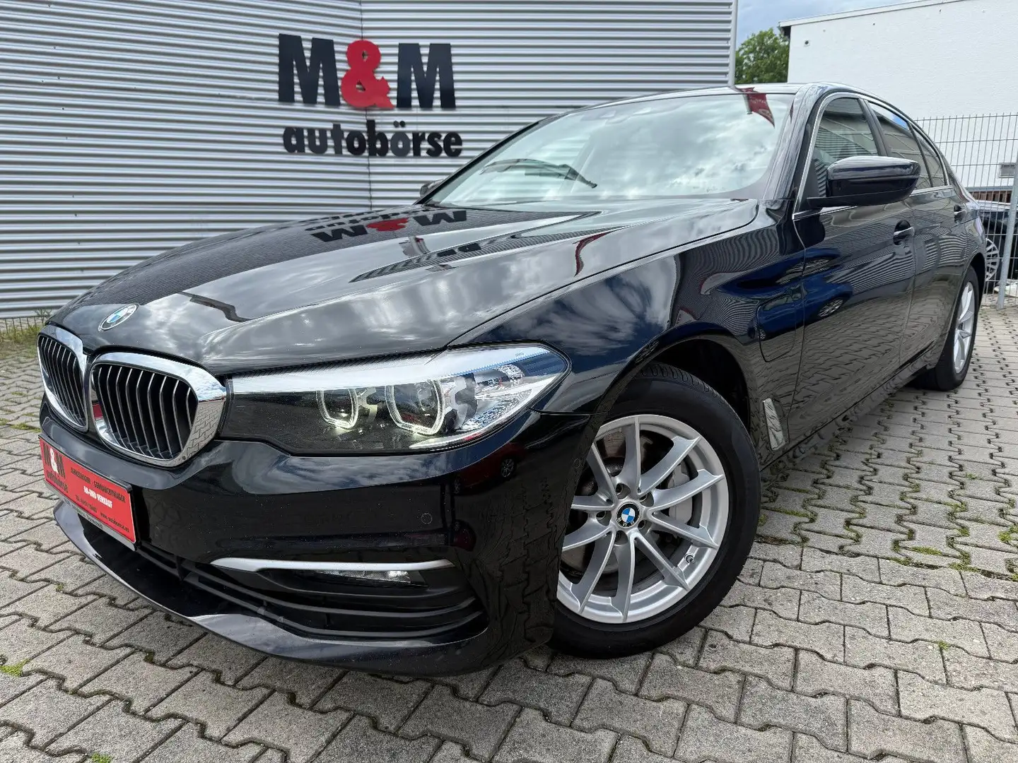BMW 530 e iPerfromace Lim Nav/Kamera/Assistenz/LED/Sh Noir - 1