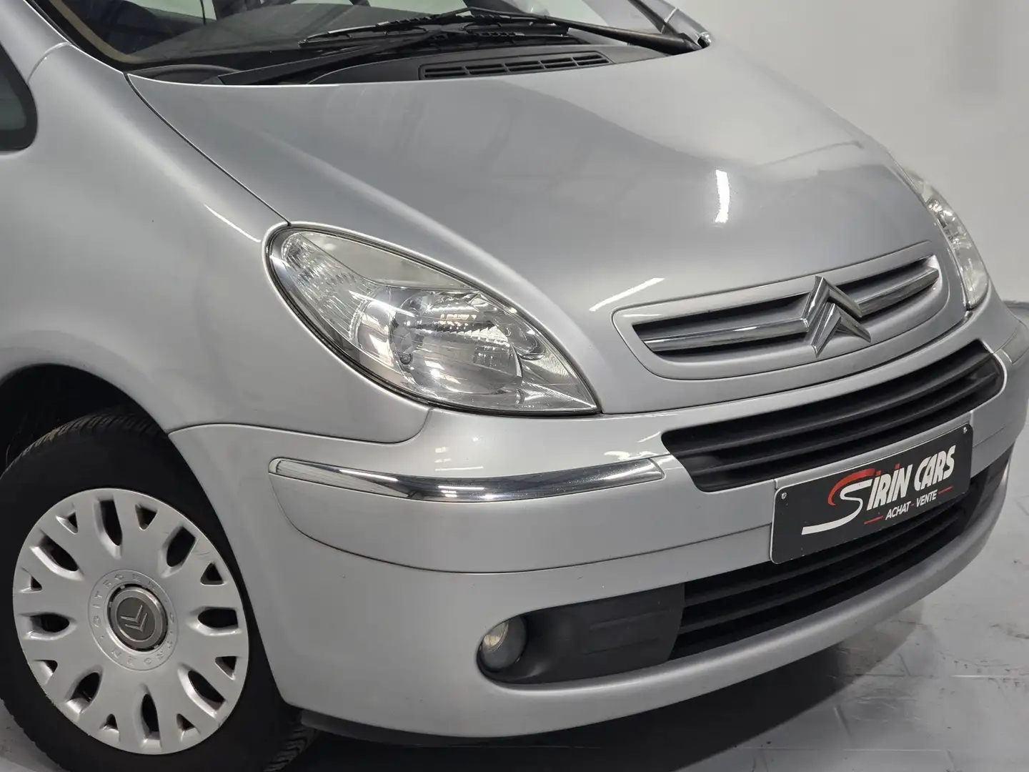 Citroen Xsara Picasso 1.6i * AIRCO * Carnet * Très propre * Garantie 12M - 2