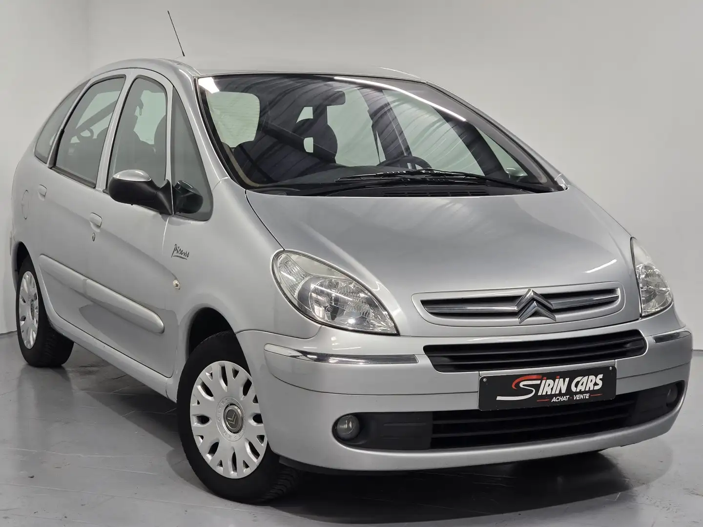 Citroen Xsara Picasso 1.6i * AIRCO * Carnet * Très propre * Garantie 12M - 1