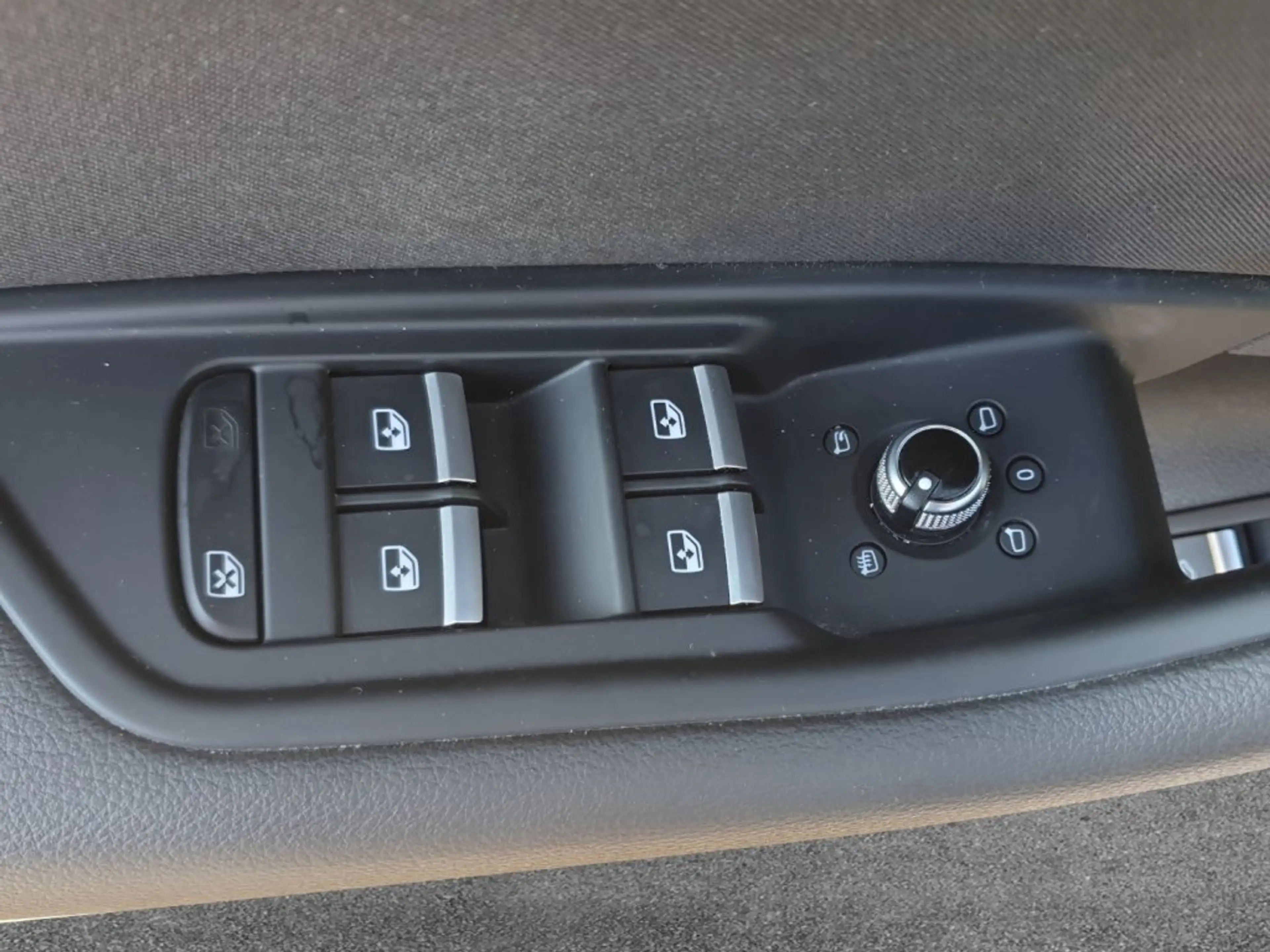 Audi A4 Avant 30TDI s-tronic — photo 11