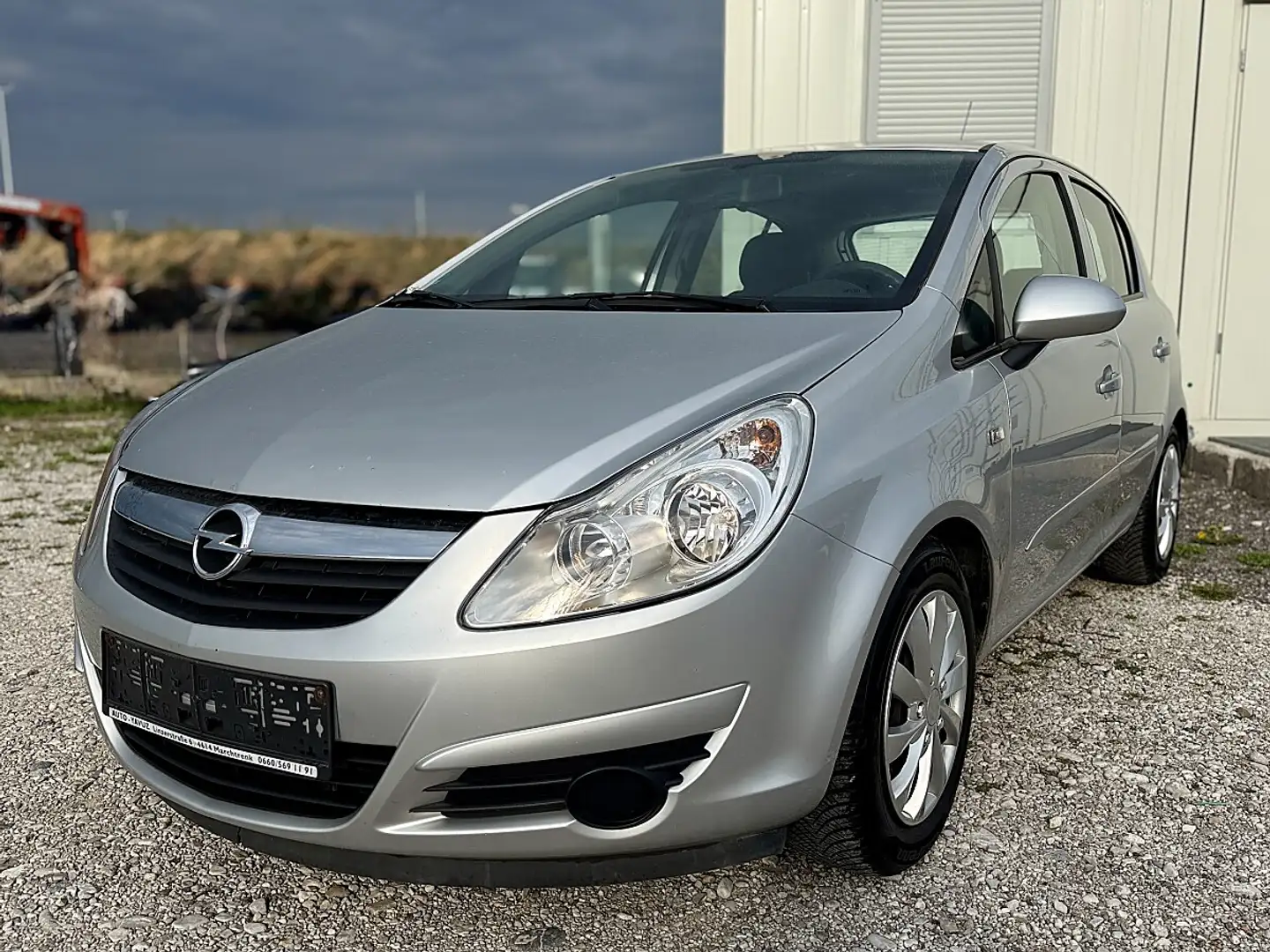 Opel Corsa 1,2 Edition *Pickerl 10/26+4Mo* Silber - 1