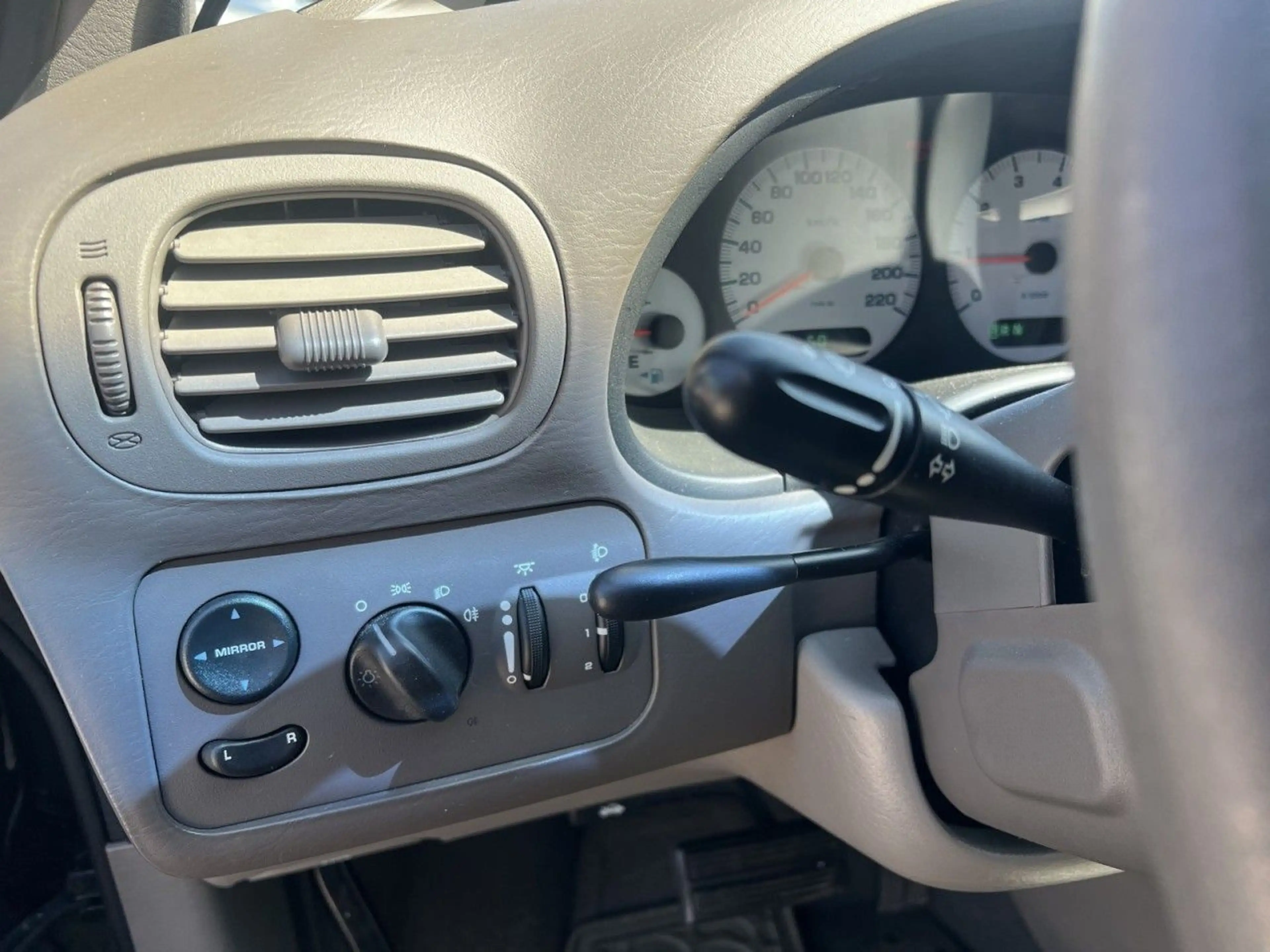 Chrysler Grand Voyager 2.4Leichenwagen Bestattungswagen — photo 14