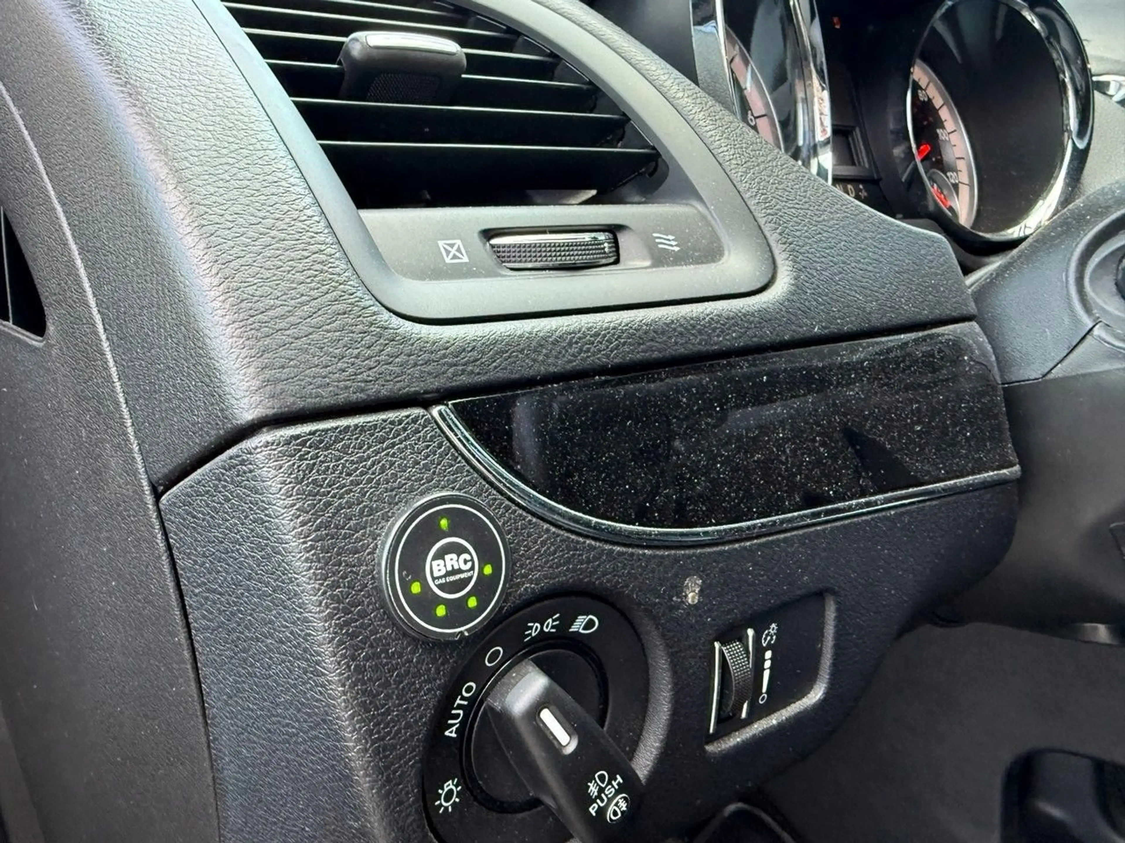 Dodge Grand Caravan LPG BRC 7-Sitzer Stow n Go Navi TÜV NEU — photo 15