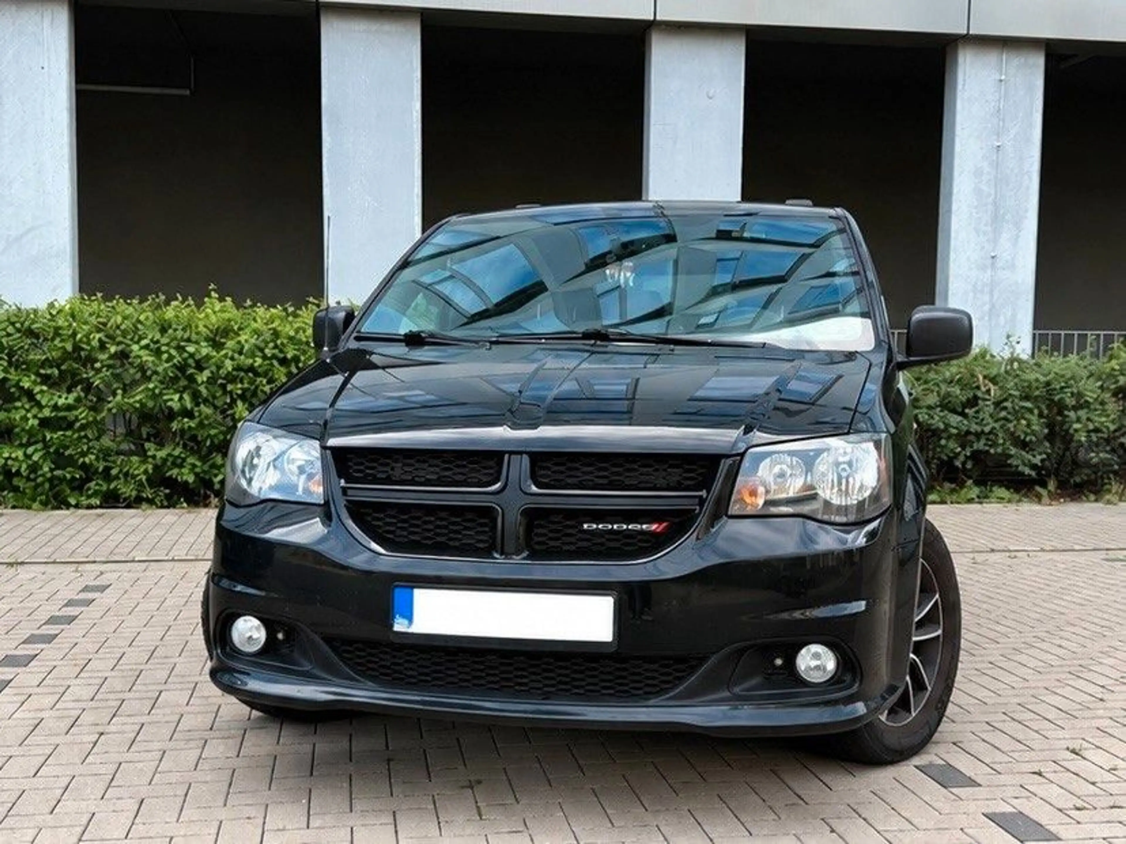 Dodge Grand Caravan LPG BRC 7-Sitzer Stow n Go Navi TÜV NEU — photo 4