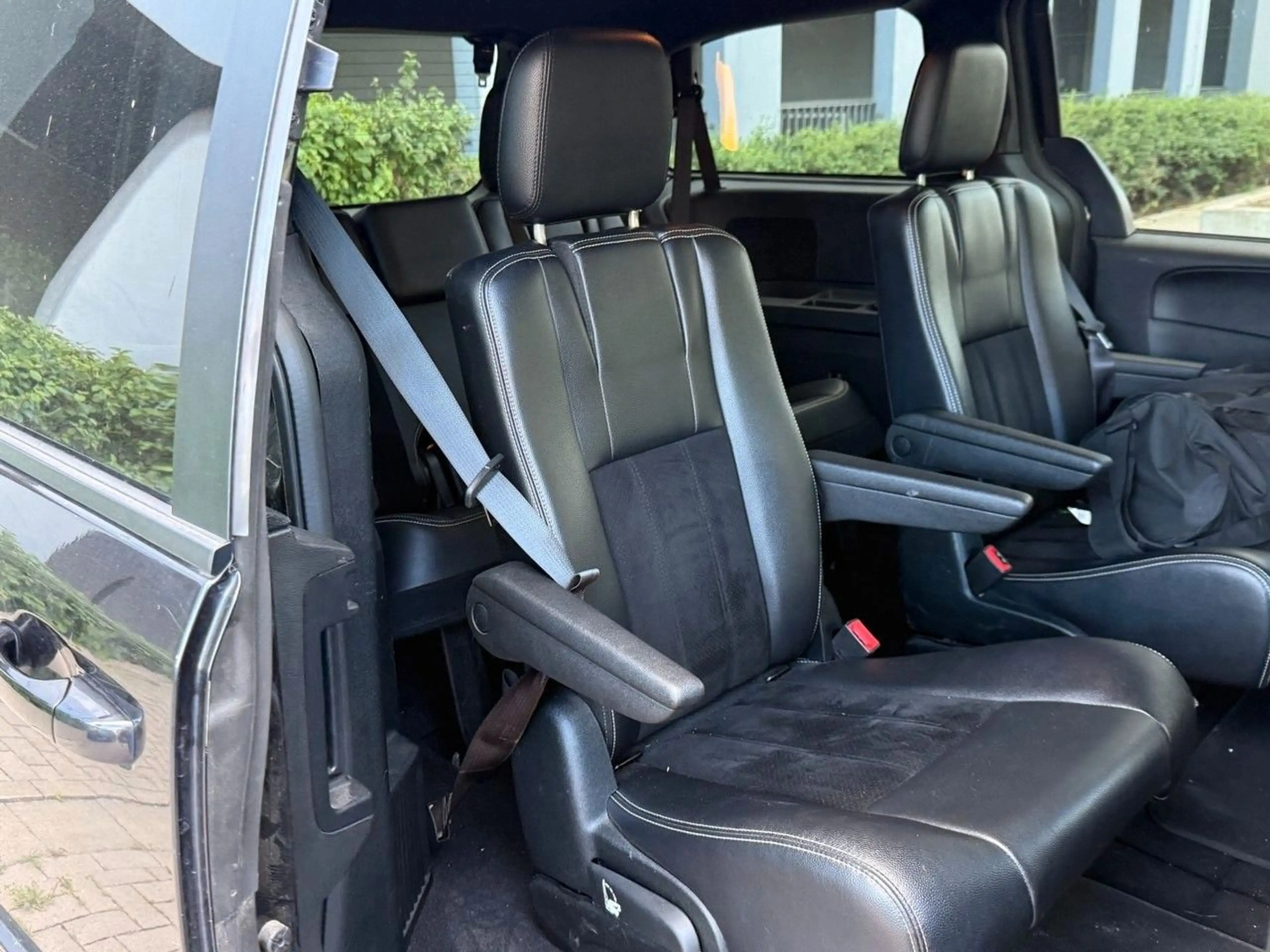 Dodge Grand Caravan LPG BRC 7-Sitzer Stow n Go Navi TÜV NEU — photo 13