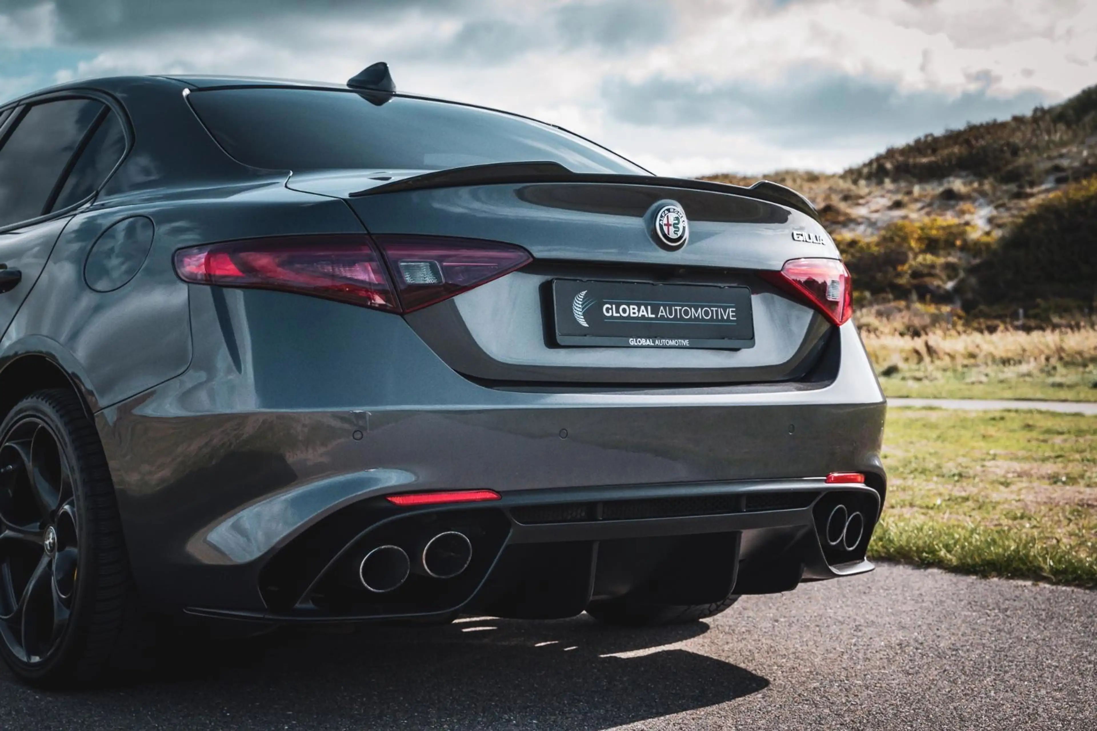 Alfa Romeo Giulia 2.9 V6 Quadrifoglio - BTW AUTO - CARBON PAKKET - H — photo 6