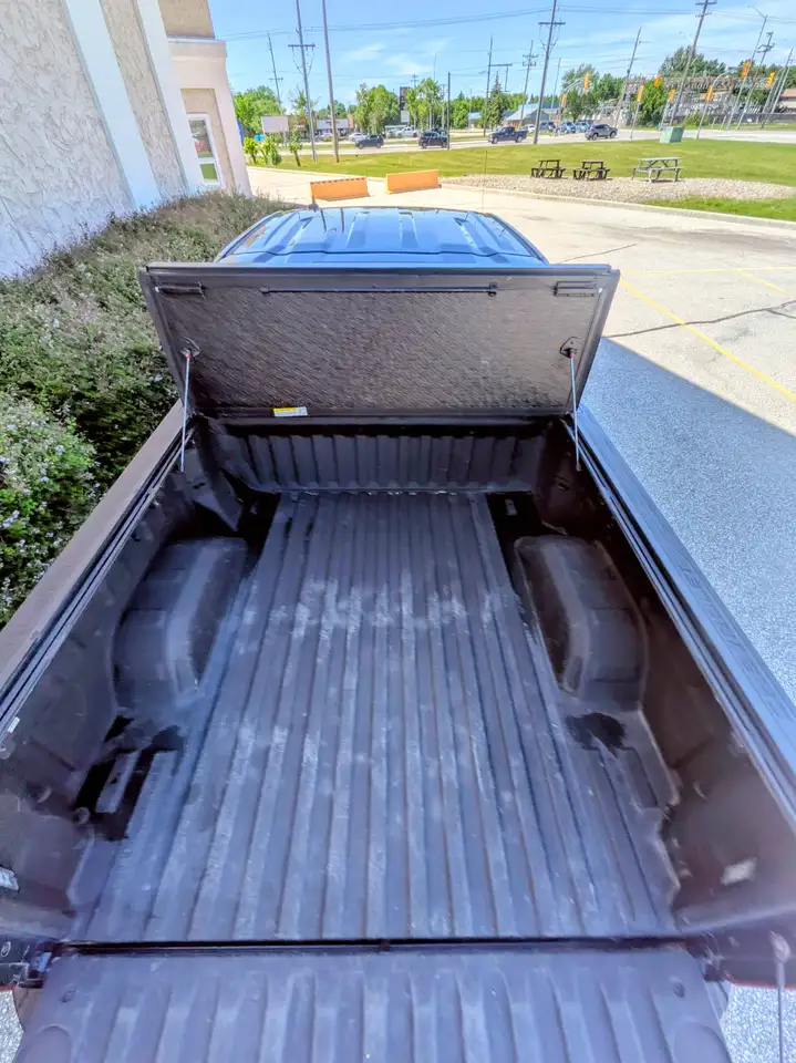 Chevrolet Silverado 1500 photo Chevrolet Silverado 1500