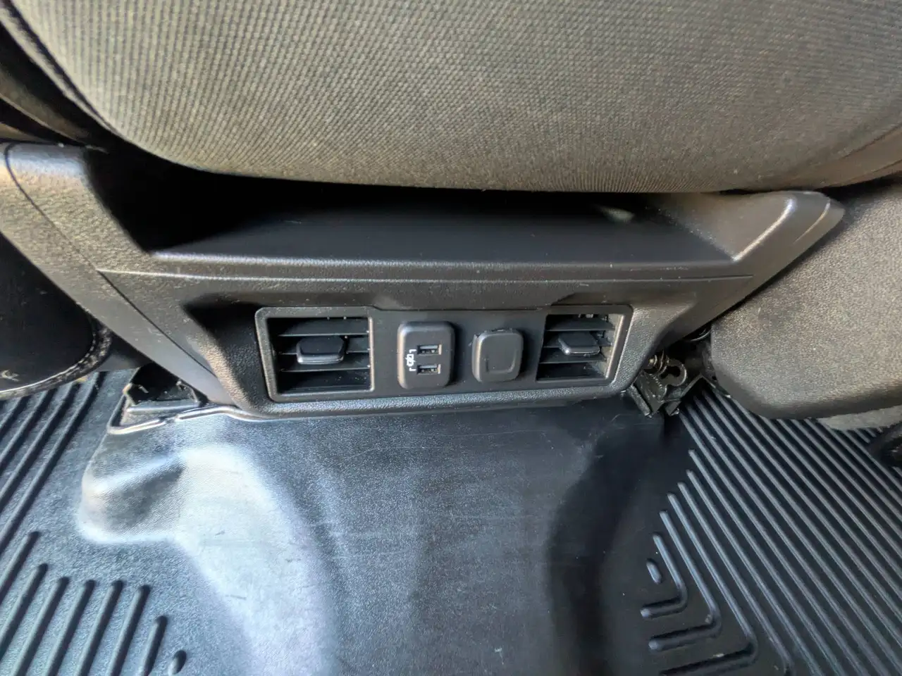 Chevrolet Silverado 1500 photo Chevrolet Silverado 1500