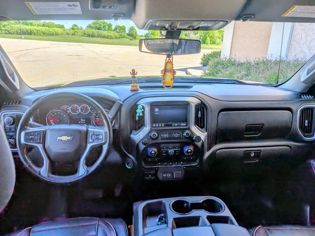 Chevrolet Silverado 1500 photo Chevrolet Silverado 1500