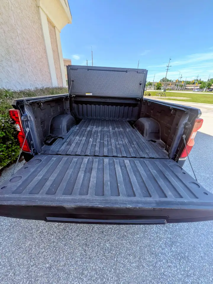 Chevrolet Silverado 1500 photo Chevrolet Silverado 1500