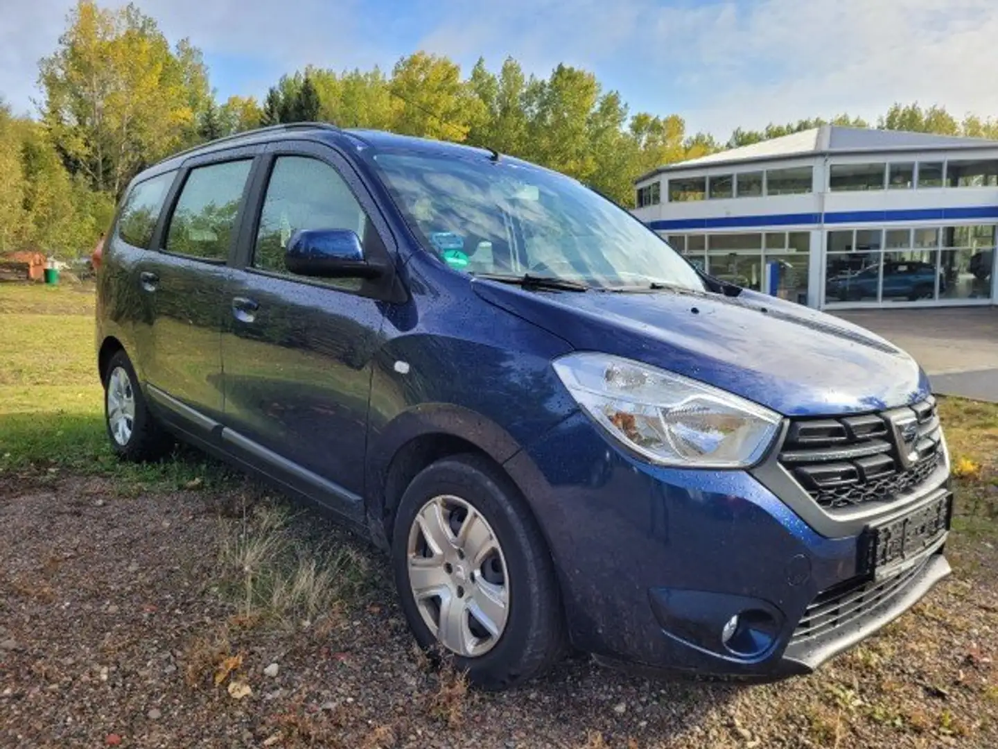 Dacia Lodgy Comfort TCe 115 5-Sitzer  - NAVI - KLIMA - AHK Bleu - 1
