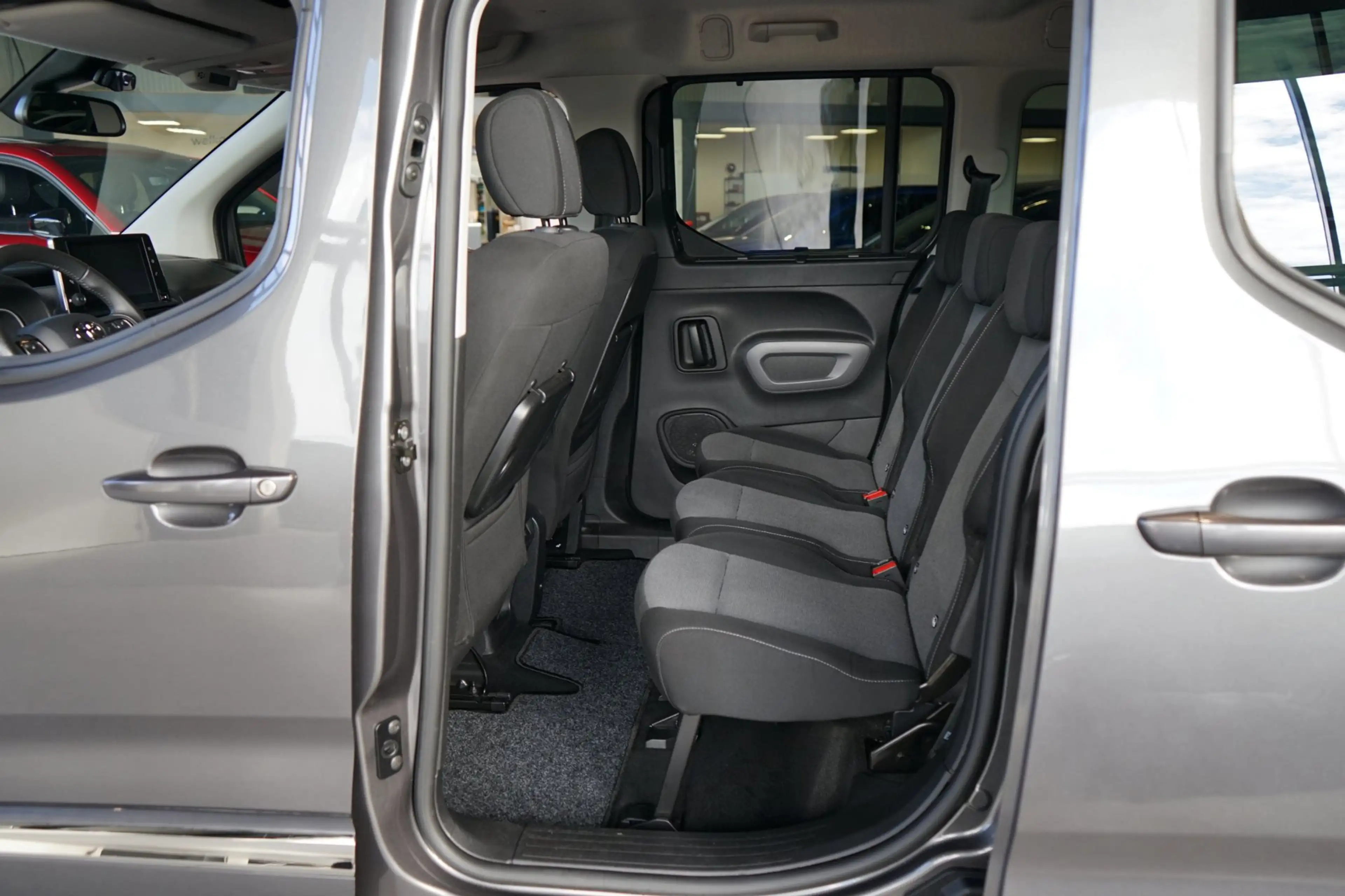 Toyota Proace City Verso 1.2 Turbo L2 LONG DEALER ONDERHOUDEN — photo 6