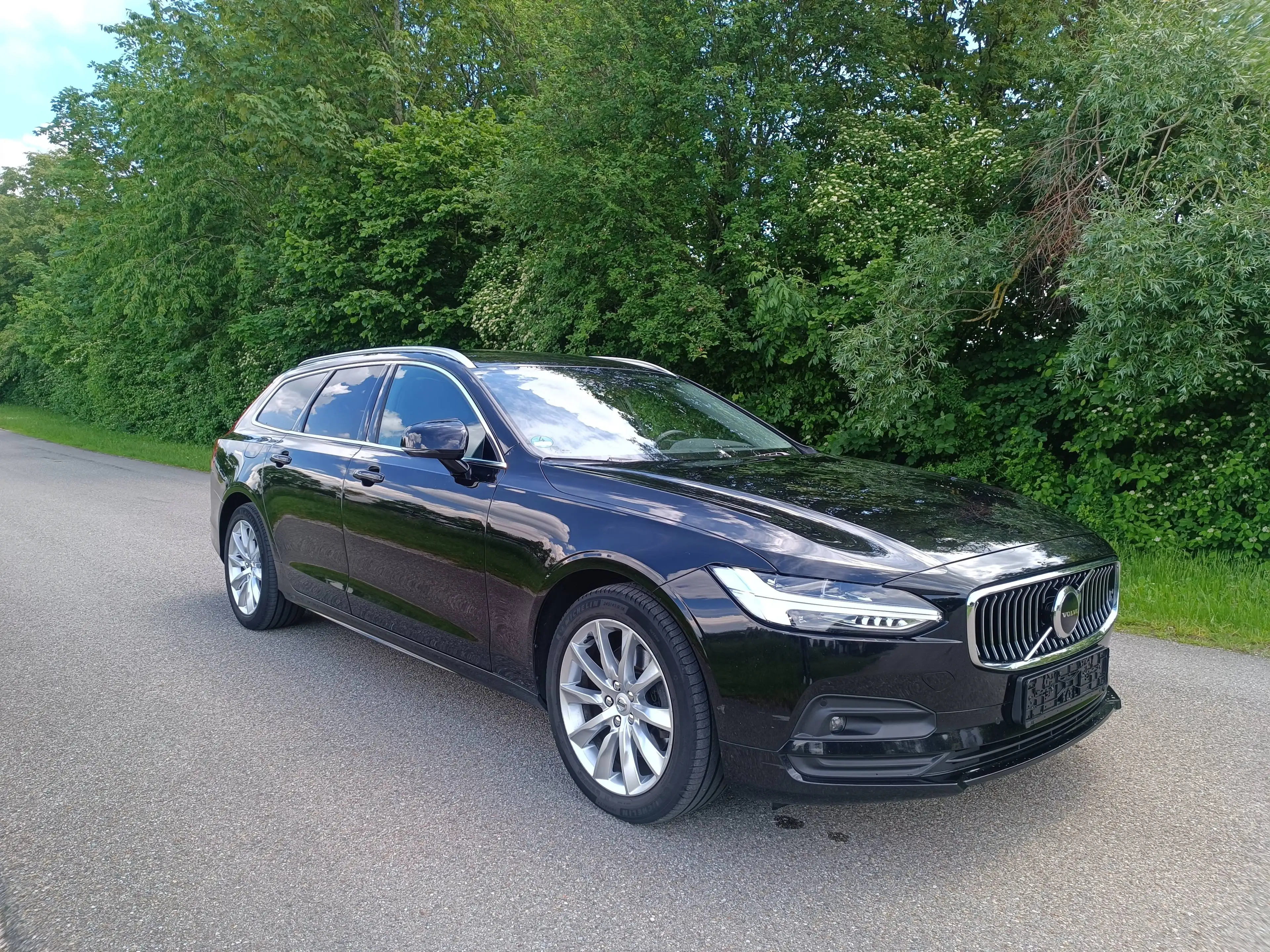 Volvo V90 V90 Diesel B4 D Geartronic Momentum Pro — photo 10