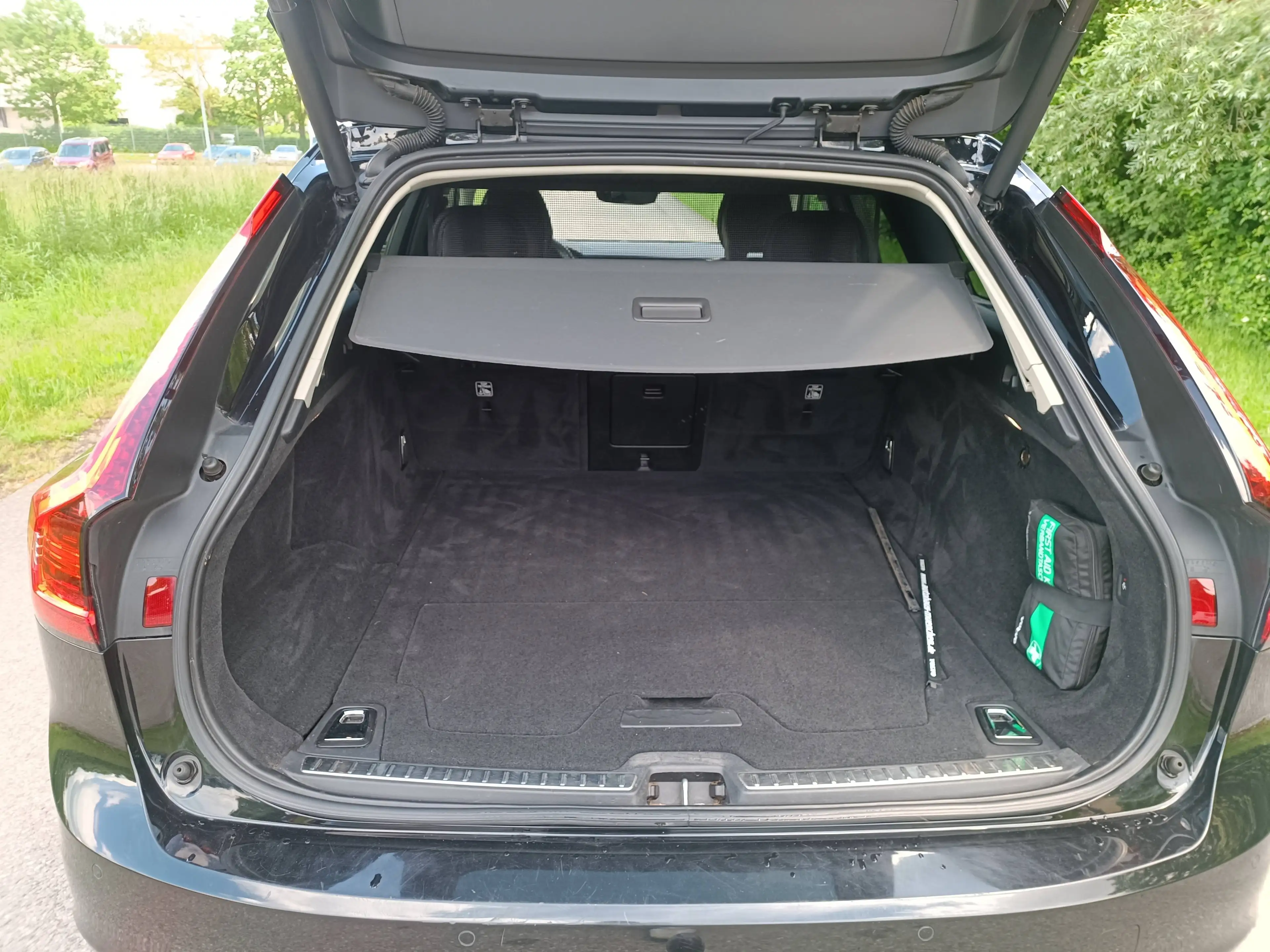Volvo V90 V90 Diesel B4 D Geartronic Momentum Pro — photo 6