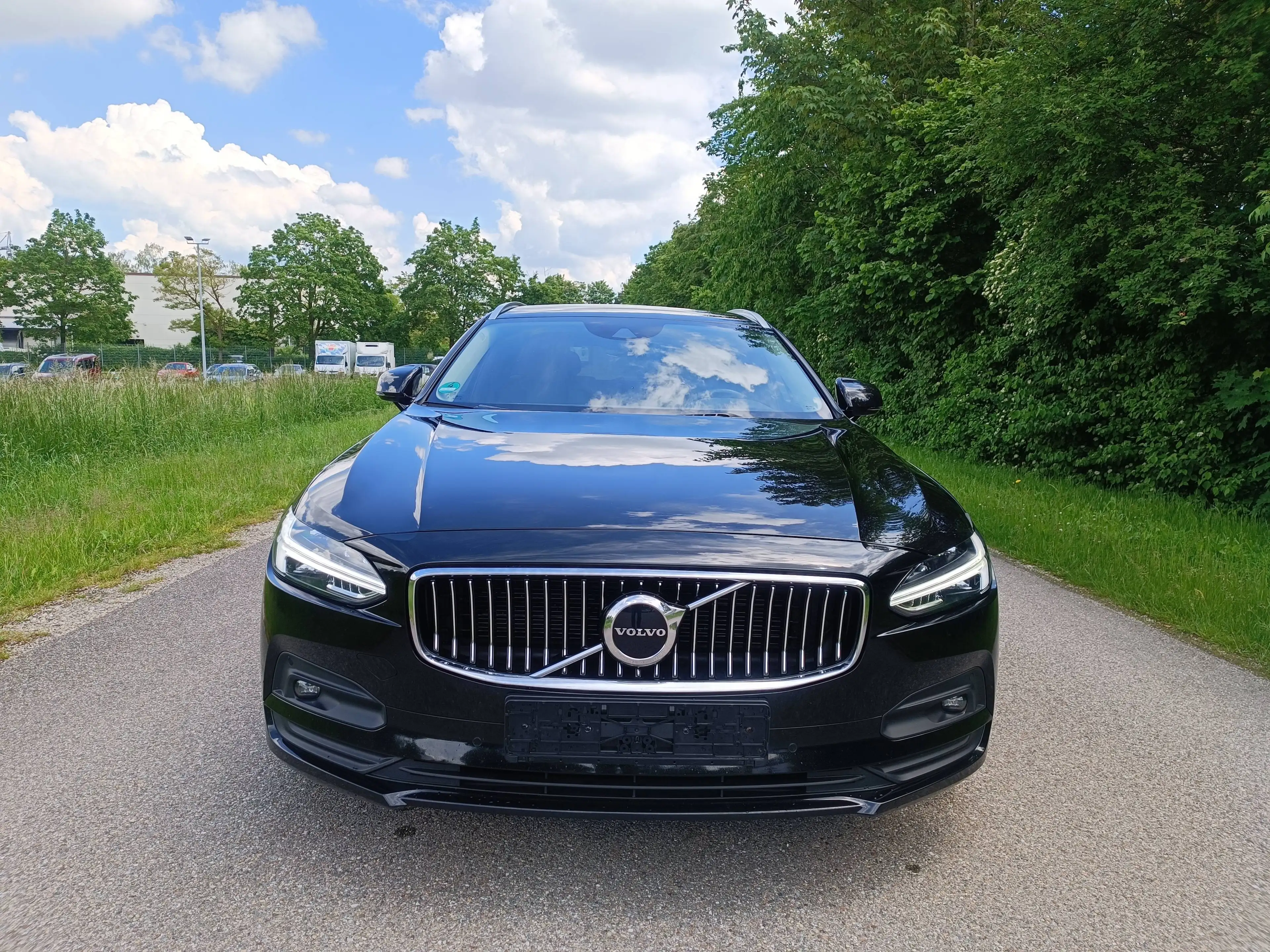 Volvo V90 V90 Diesel B4 D Geartronic Momentum Pro — photo 11
