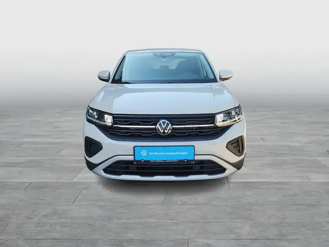 Volkswagen T-Cross view 2